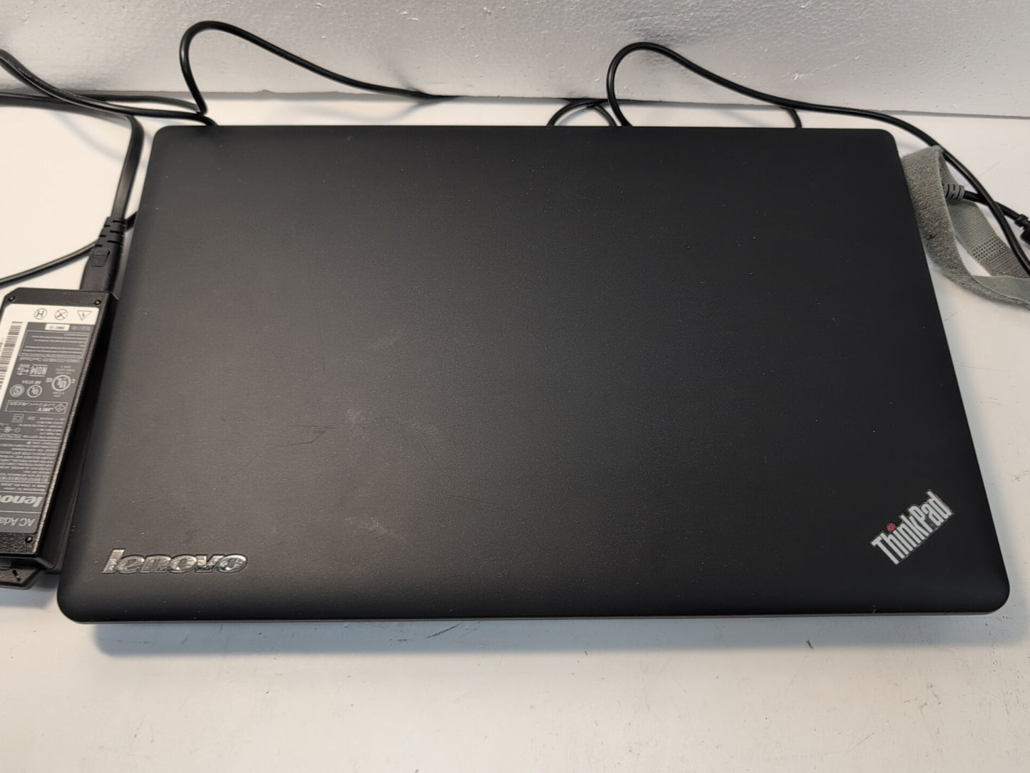 🔥 LENOVO THINKPAD EDGE E530 15.6" Laptop  i3-2350M/ 4GB RAM/320GB HDD/ WinXP -