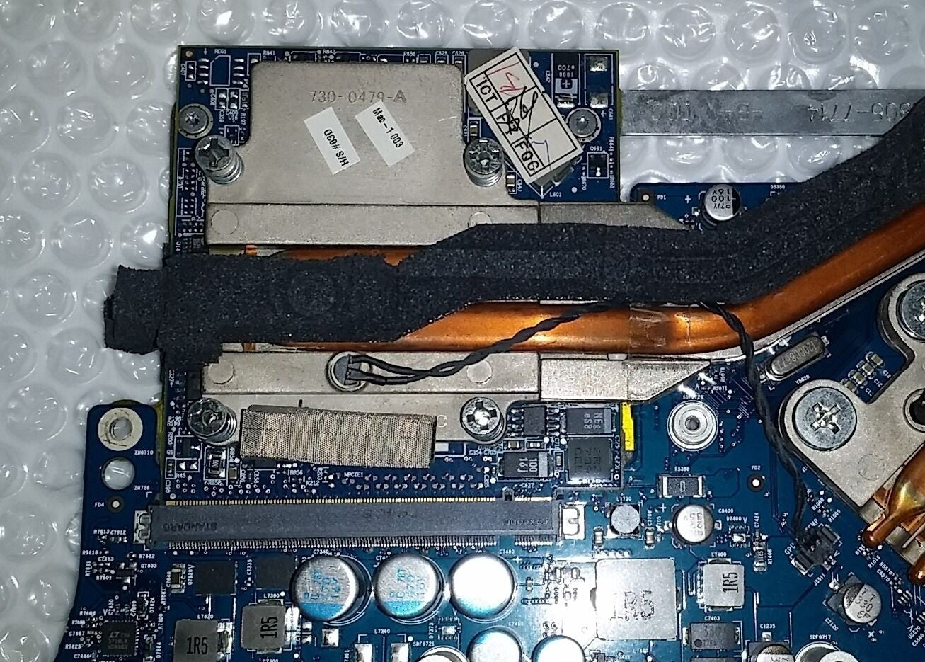 31PI8MB0000 Apple Logic Board  20" iMac  A1224-820-2143-A  w/ 109-B22531-10 vide