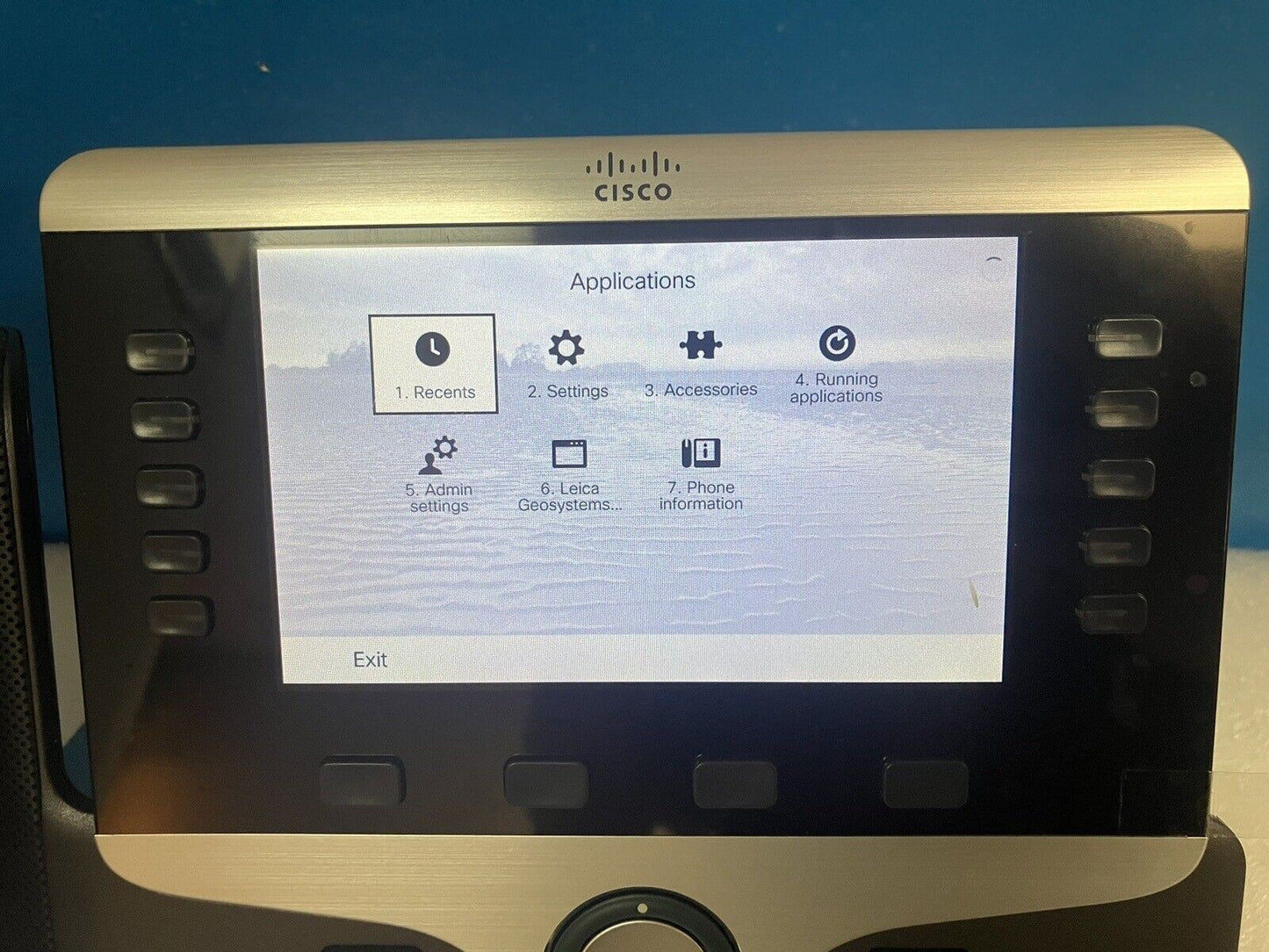 - (GRADE A) Lot of 5 Cisco CP-8811 VoIP IP Gigabit PoE LCD Display Office Phone