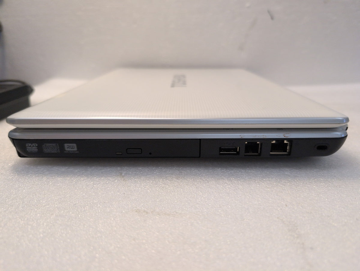 🎸 Toshiba Satellite M300 13.3" Laptop Core 2 Duo 2.0GHz 3GB RAM 250GB HDD WINXP