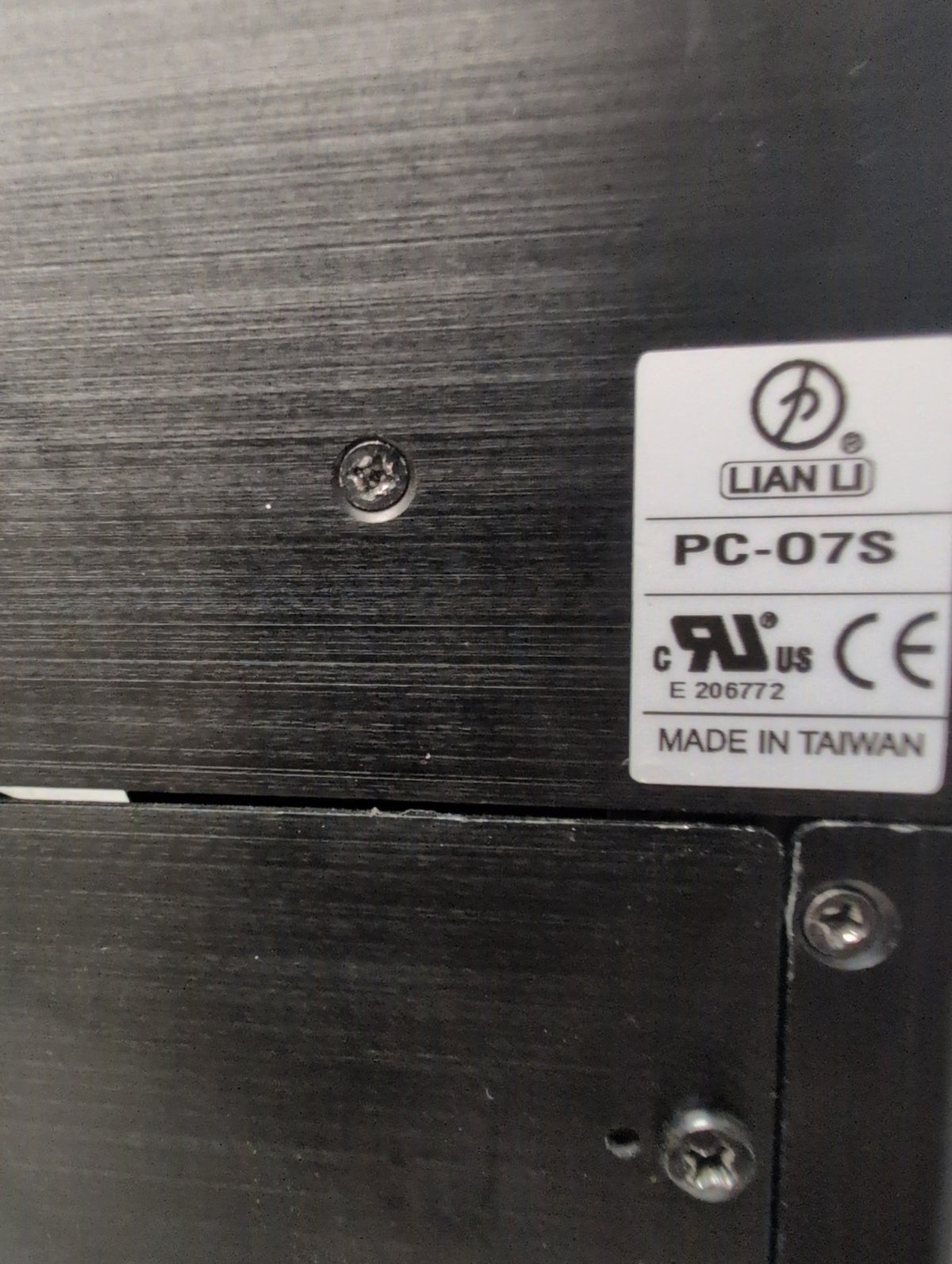 🎸 Lian Li PC-07S Tempered Glass Mini-ITX/ATX PC Case Black With Power Supply
