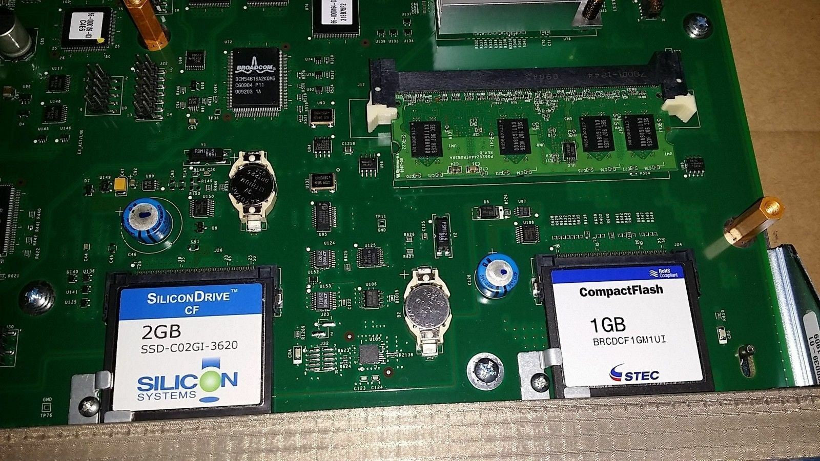 BROCADE DCX 32-PORT FC8-32 8GB FIBRE 40-1000146-05  40-1000145-05(#02)