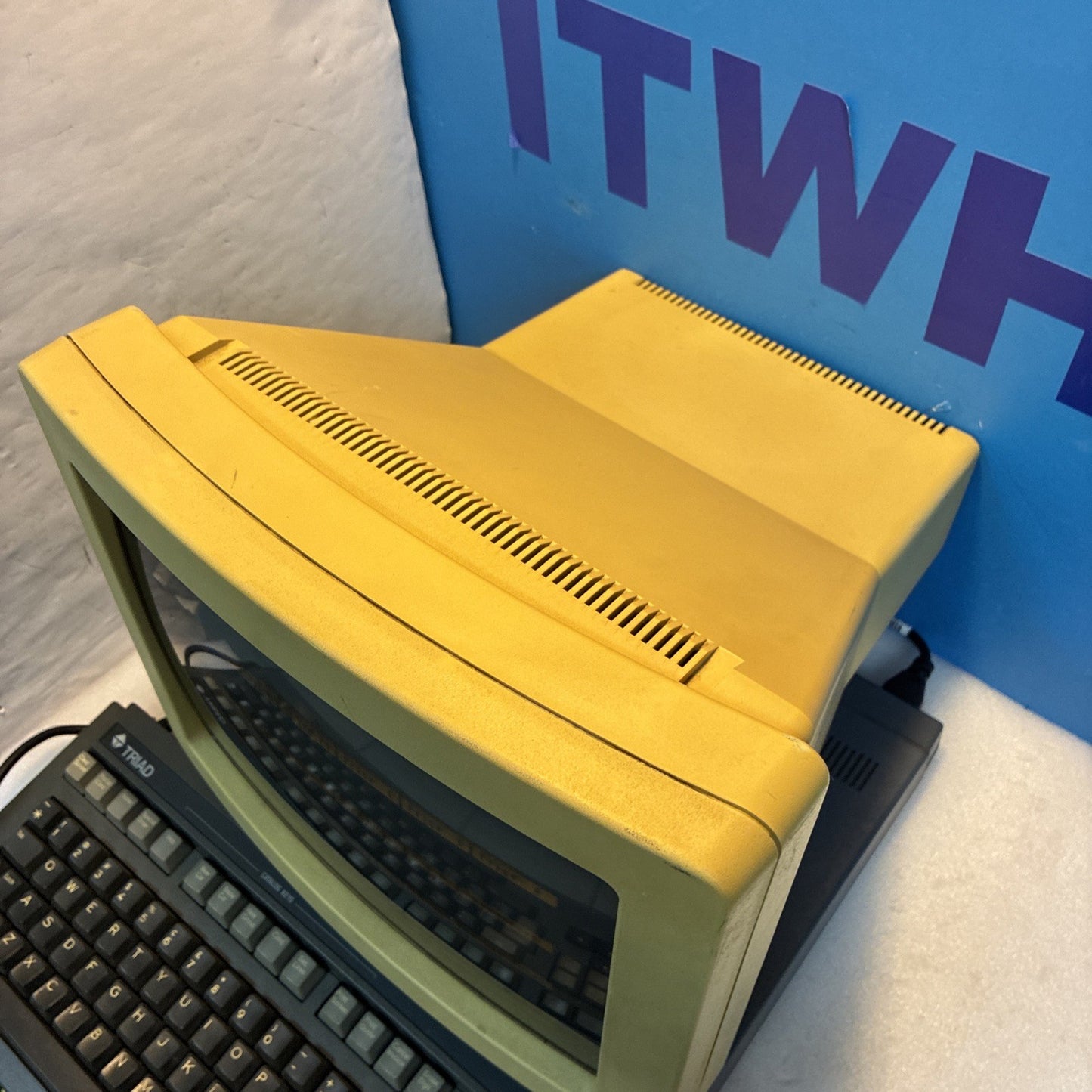 🔥 Vintage TRIAD Model 210 CRT Serial Terminal RS232 Screen Computer + Keyboard