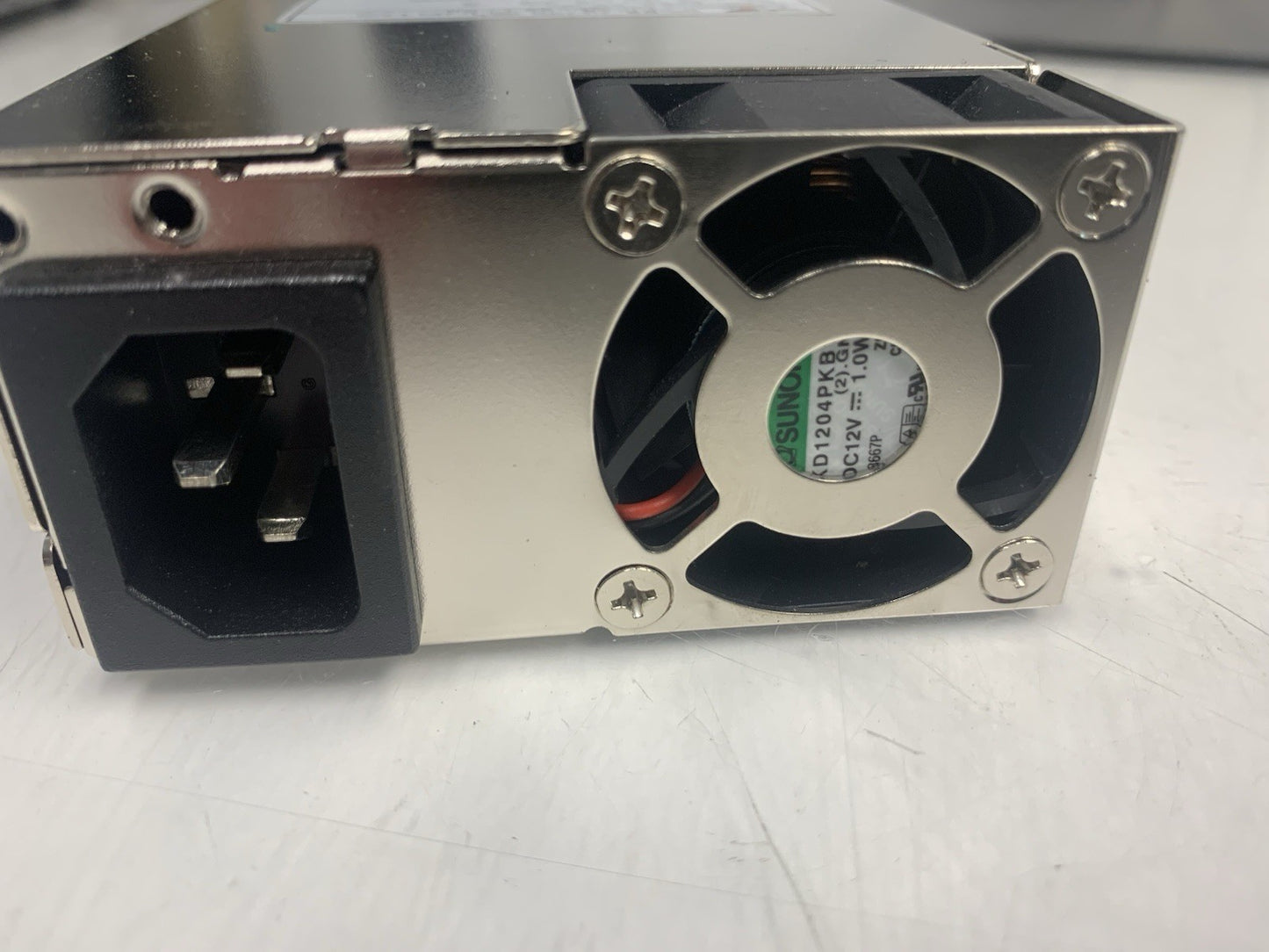New ~ Zippy Emacs P1S-6300V 300W 1U 18-Pin Power Supply