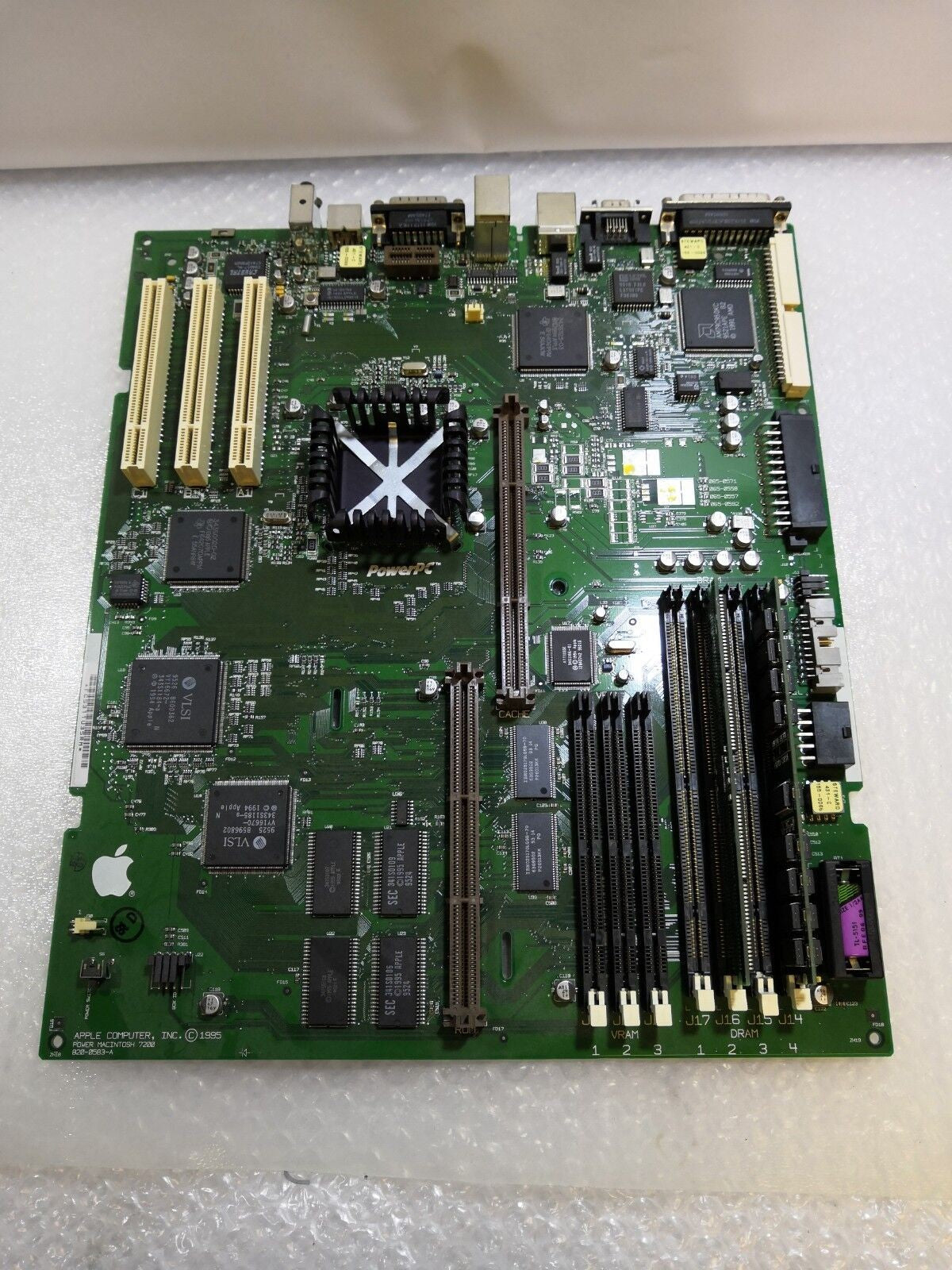 ** Apple 820-0583-A Power Mac 7200 System Board @@@