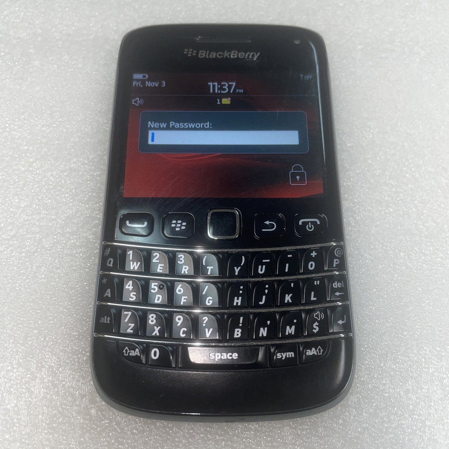 (Nice)  BLACKBERRY BOLD 9790 8G cell phone (carrier: BELL)