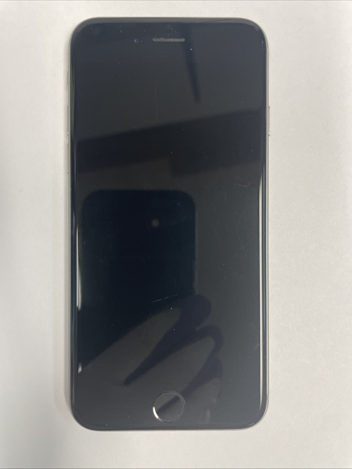 Apple  Iphone  6s  A1688 （For Parts）+