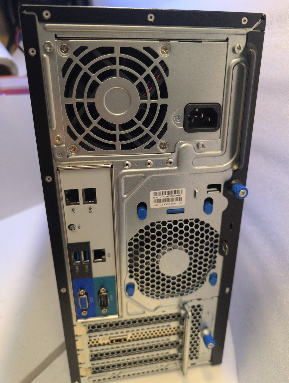 🎸 HP ProLiant ML310e Gen8 v2 Tower Server 783312-S01 Xeon E3-1220v3 16GB NO HDD