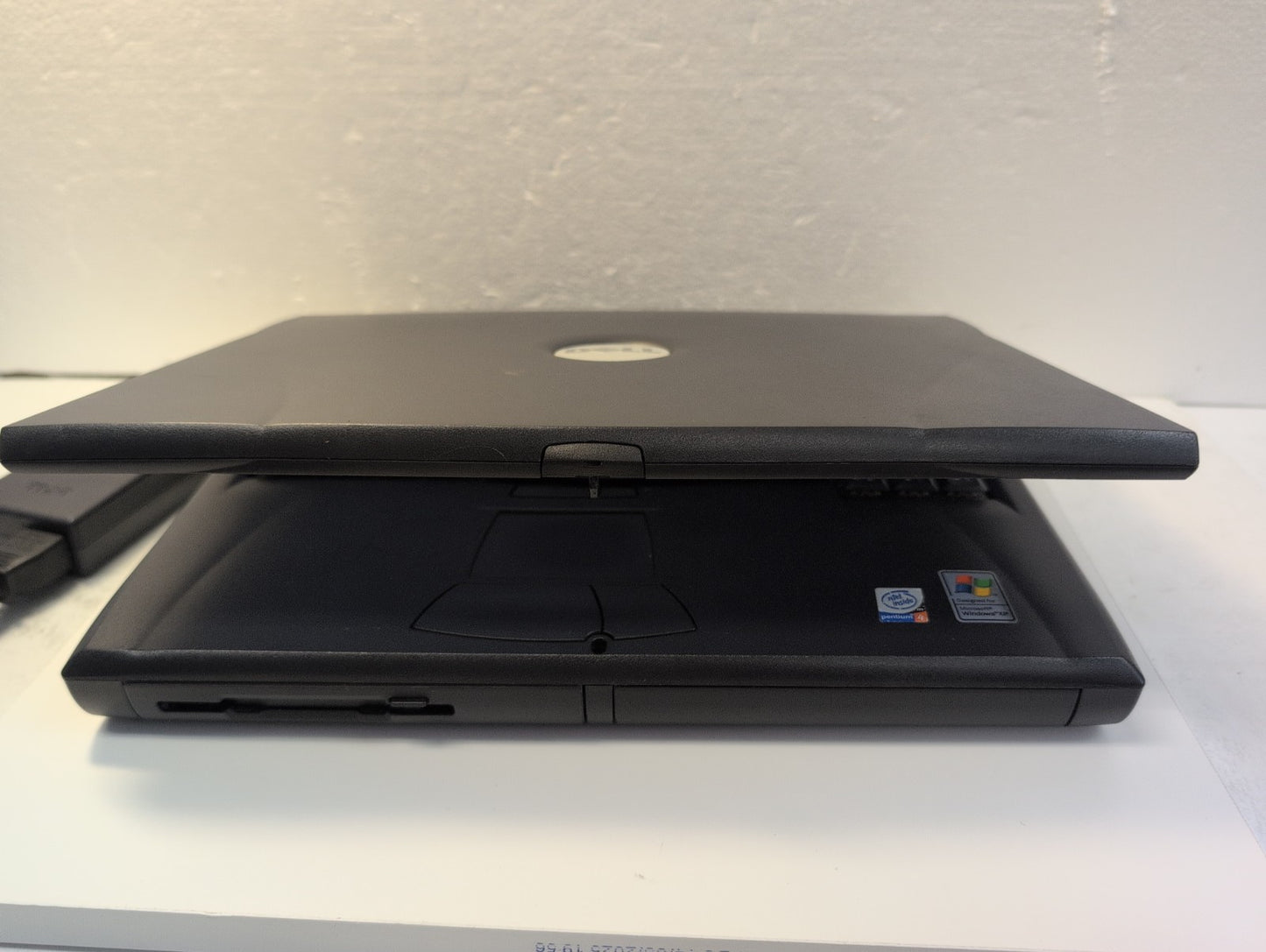 🔥NICE Dell Latitude C840 15" Laptop Pentium4 2.0GHz /1GB RAM /30GB HDD/WinXP  -