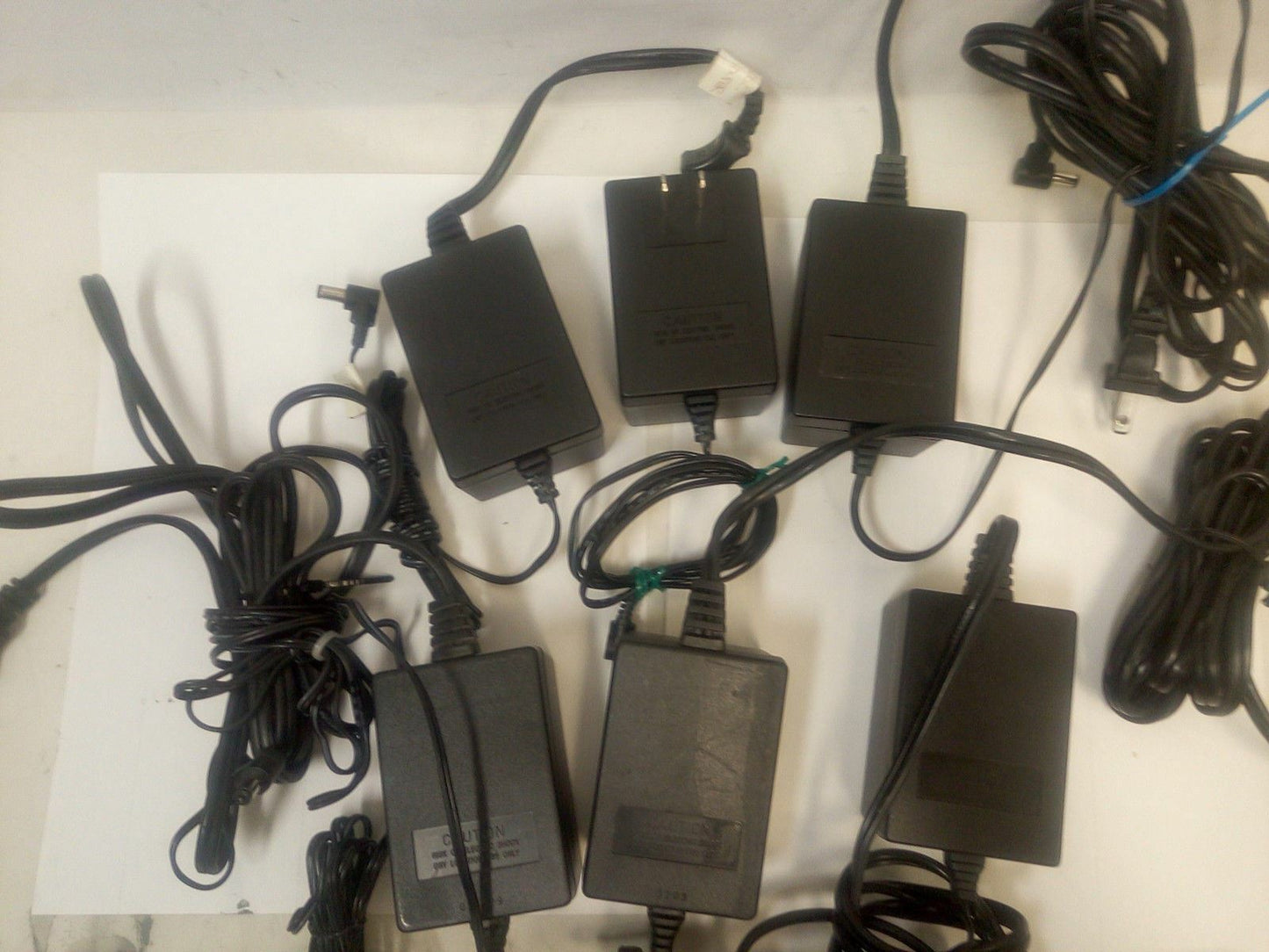 - LOT OF 6 AC/DC Adapter YNG YUH Model: YP-085A YP 085A  AC Adapter