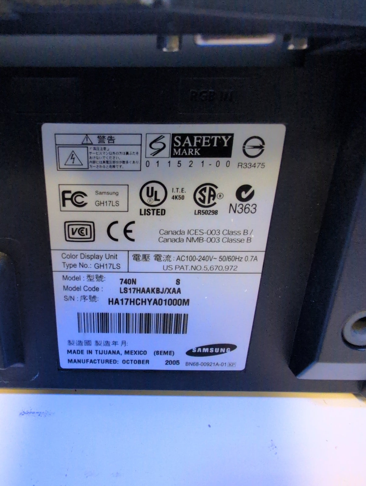 🎸 Samsung SyncMaster 740N 17 in LCD Monitor VGA Display Black No Stand