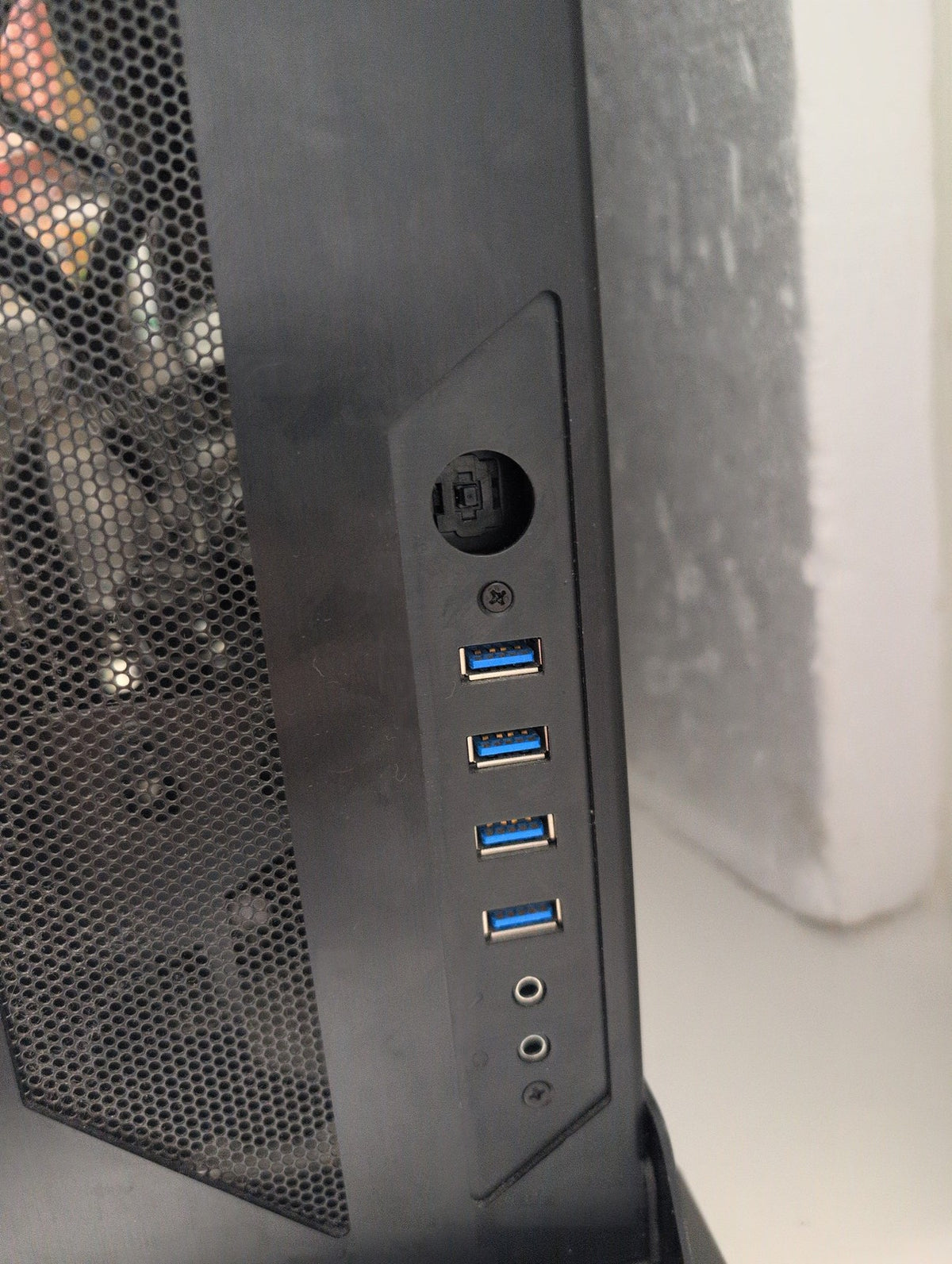 🎸 Lian Li PC-07S Tempered Glass Mini-ITX/ATX PC Case Black With Power Supply