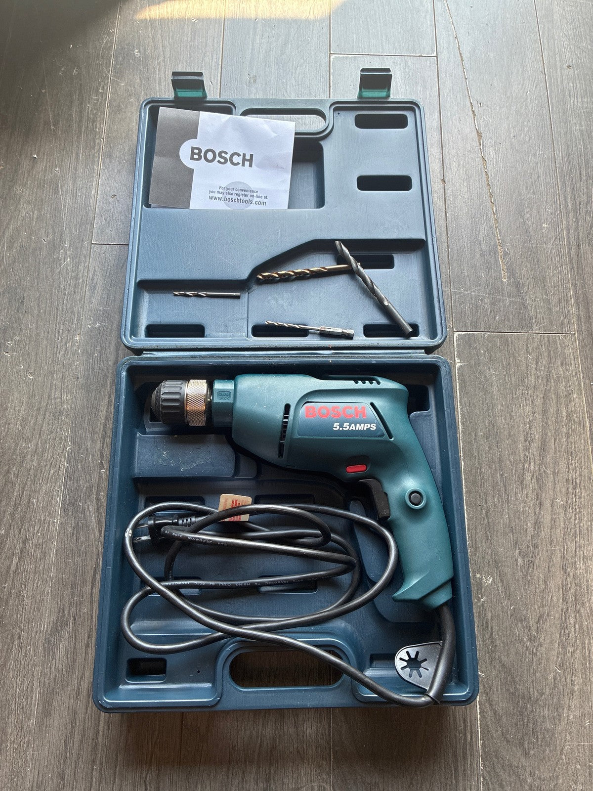 🔥 Bosch 1005VSR 3/8" Corded Drill 5.5 Amp with Case and Bits