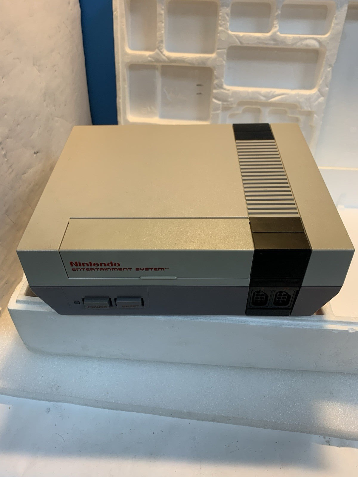 Nice ~ Nintendo NES-001 set Console In Box