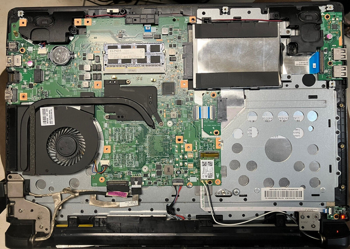 ~ (For Parts, As is) Lenovo 15.6" Laptop AMD A8 CPU 2GB RAM No Disk (Read)