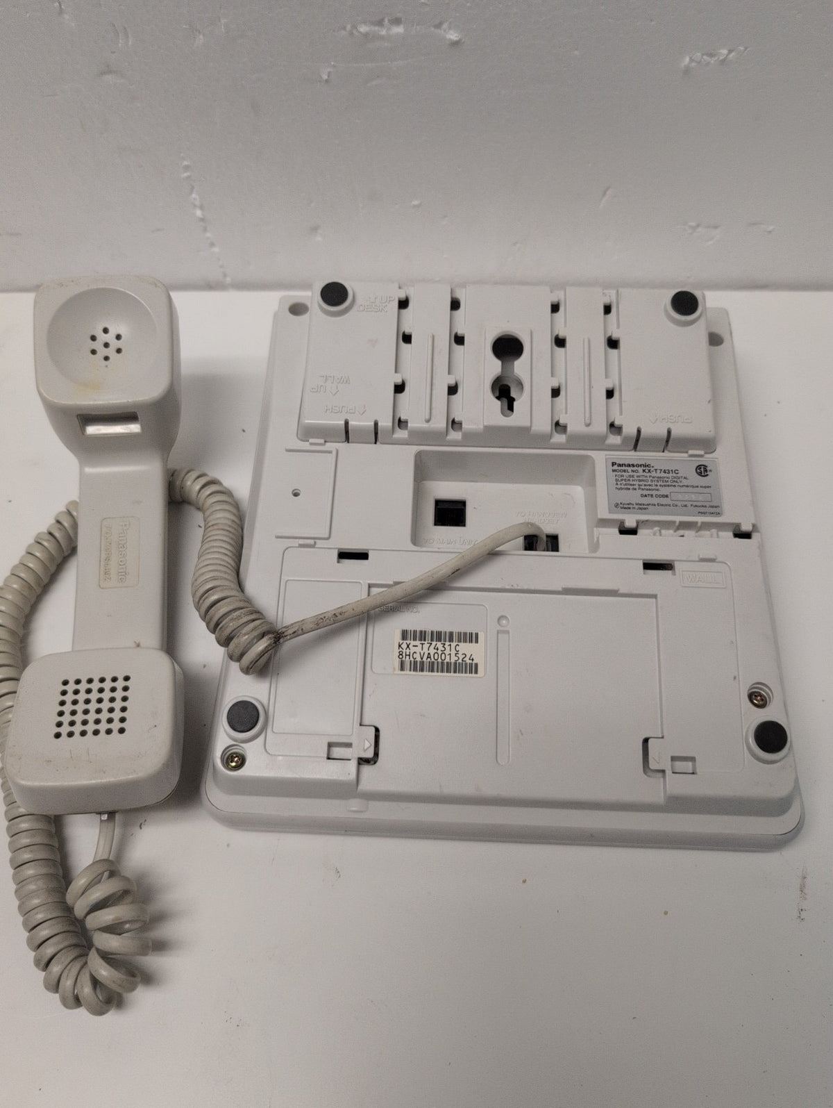 Panasonic KX-T7431 Digital Super Hybrid System Phone (NO PLASTIC COVER) -