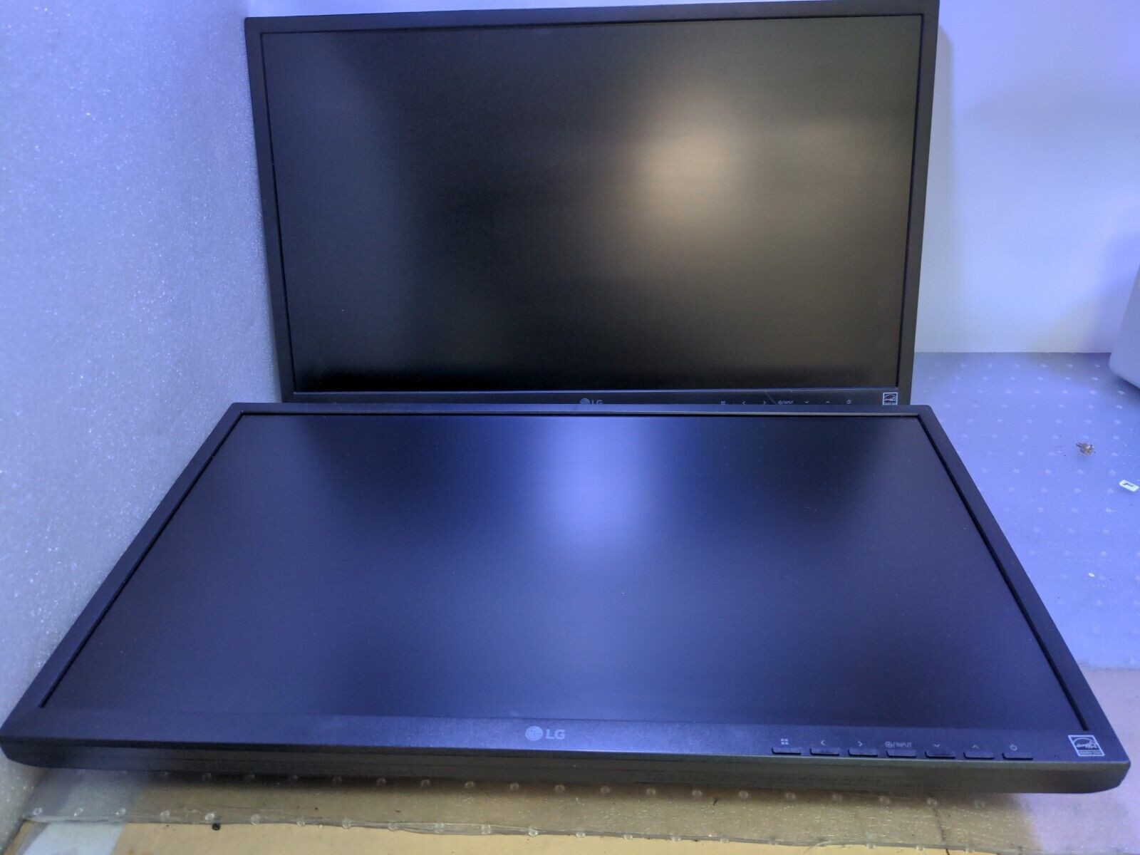 - (NICE) 2x LG 24BK550Y-B 24" Widescreen 1920x1080 HDMI  LCD Monitors (NO STAND)