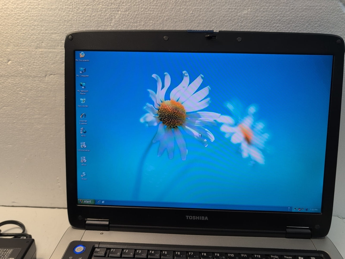 🔥 NICE TOSHIBA SATELLITE A70 15" Laptop Pentium 4 3.06GHz/512MB/40GB HD/winXP -