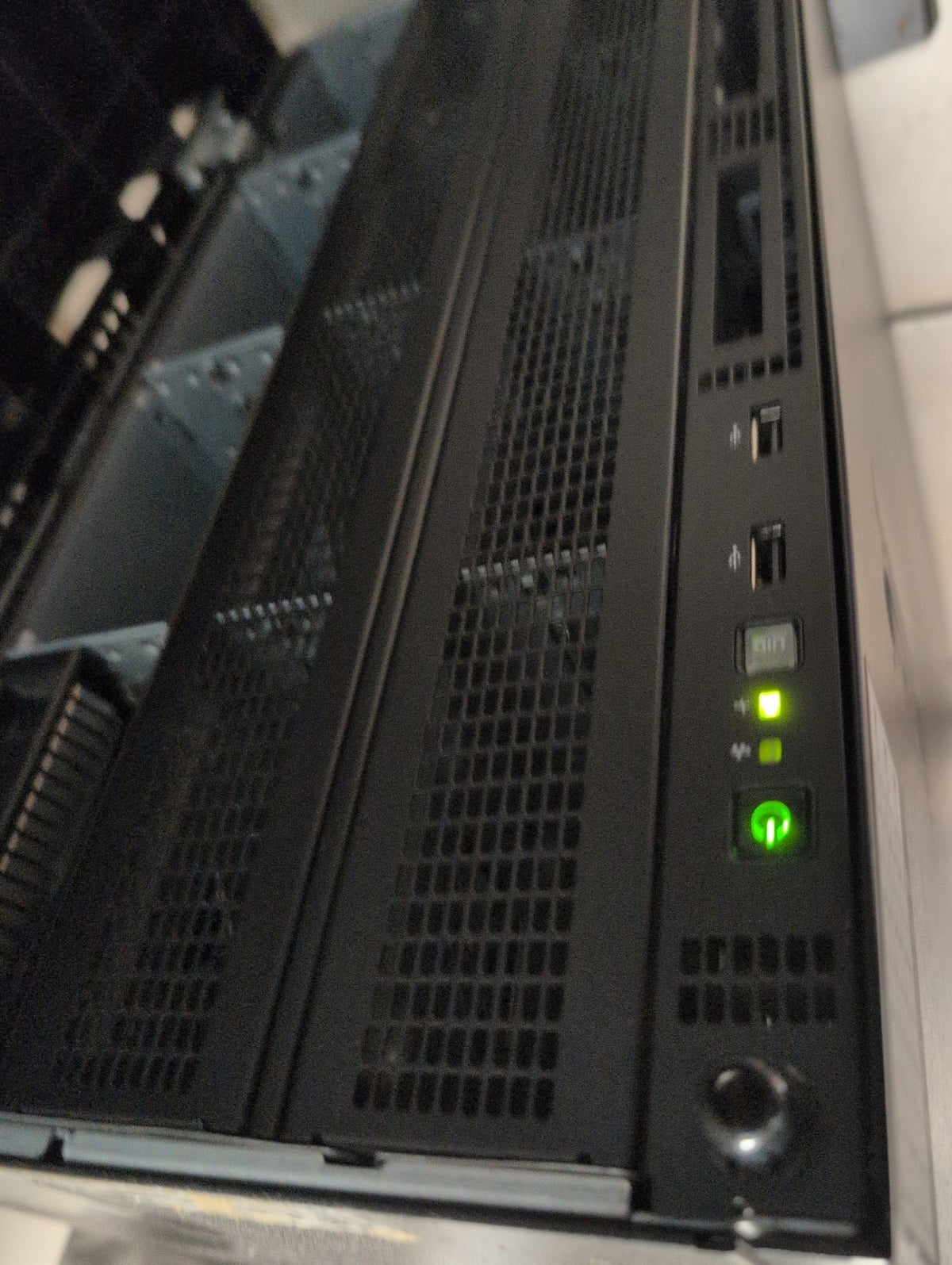 🎸HP ProLiant ML350 Gen9 Server 1x E5-2609 v4/ 32GB RAM/1x PSU (NO HDD/CADDY)
