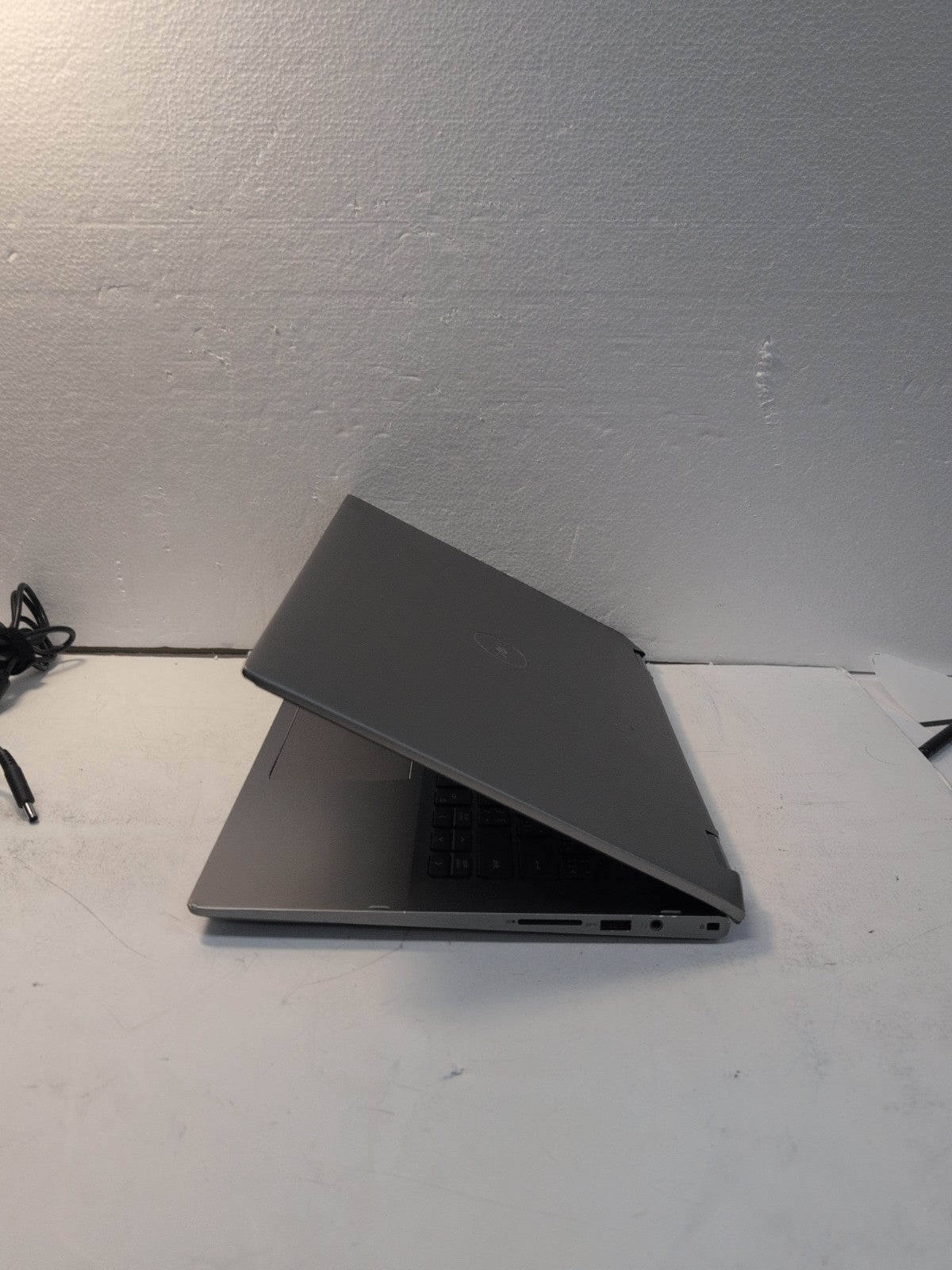 🔥 Dell Inspiron 5400 2in1 Touch Laptop  i7-1065G7/8GB/ 500GB NVMe/win11 (READ)-