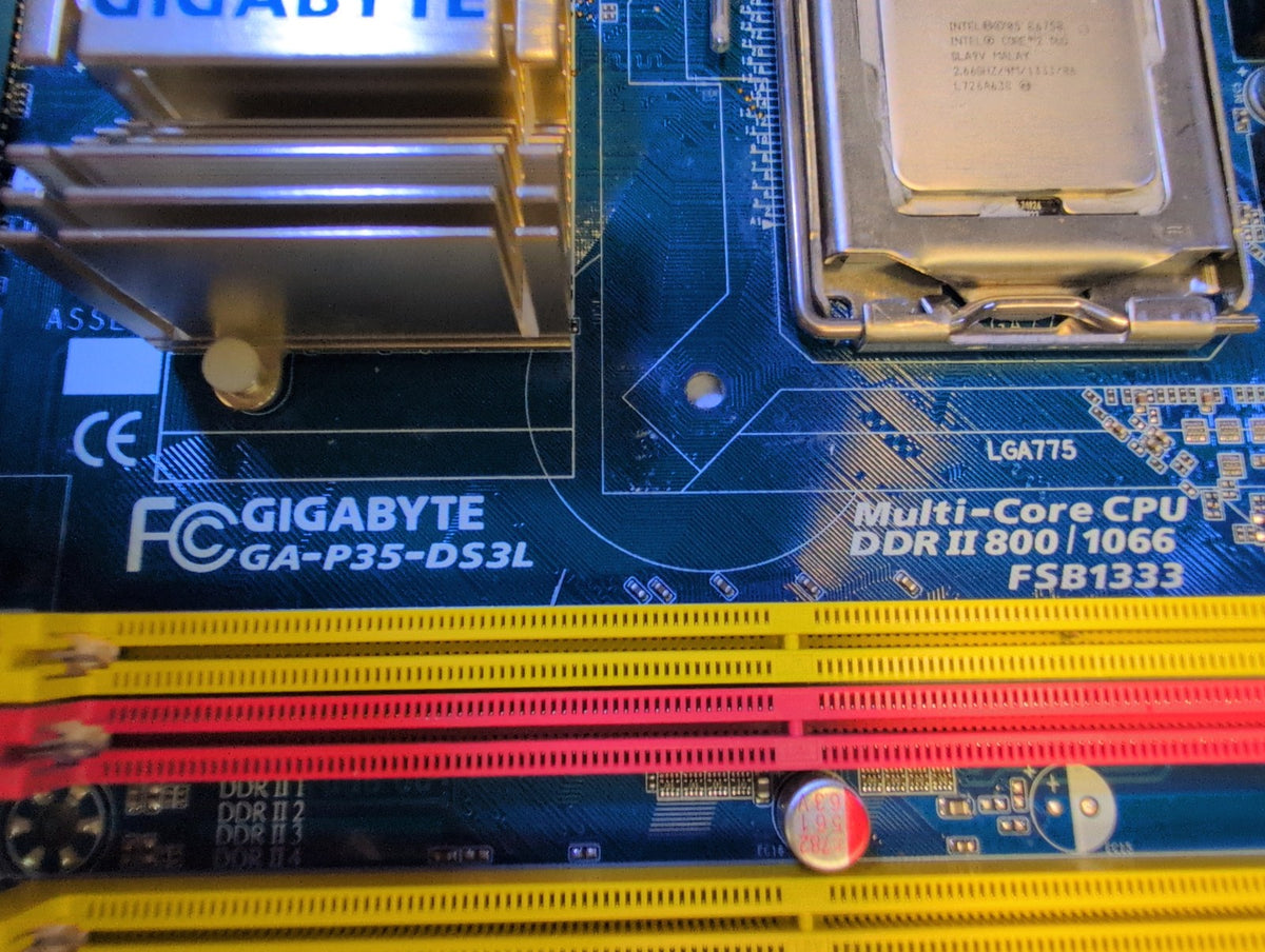 🎸 Gigabyte GA-P35-DS3L LGA775 Motherboard with Intel Core 2 Duo E6750 CPU