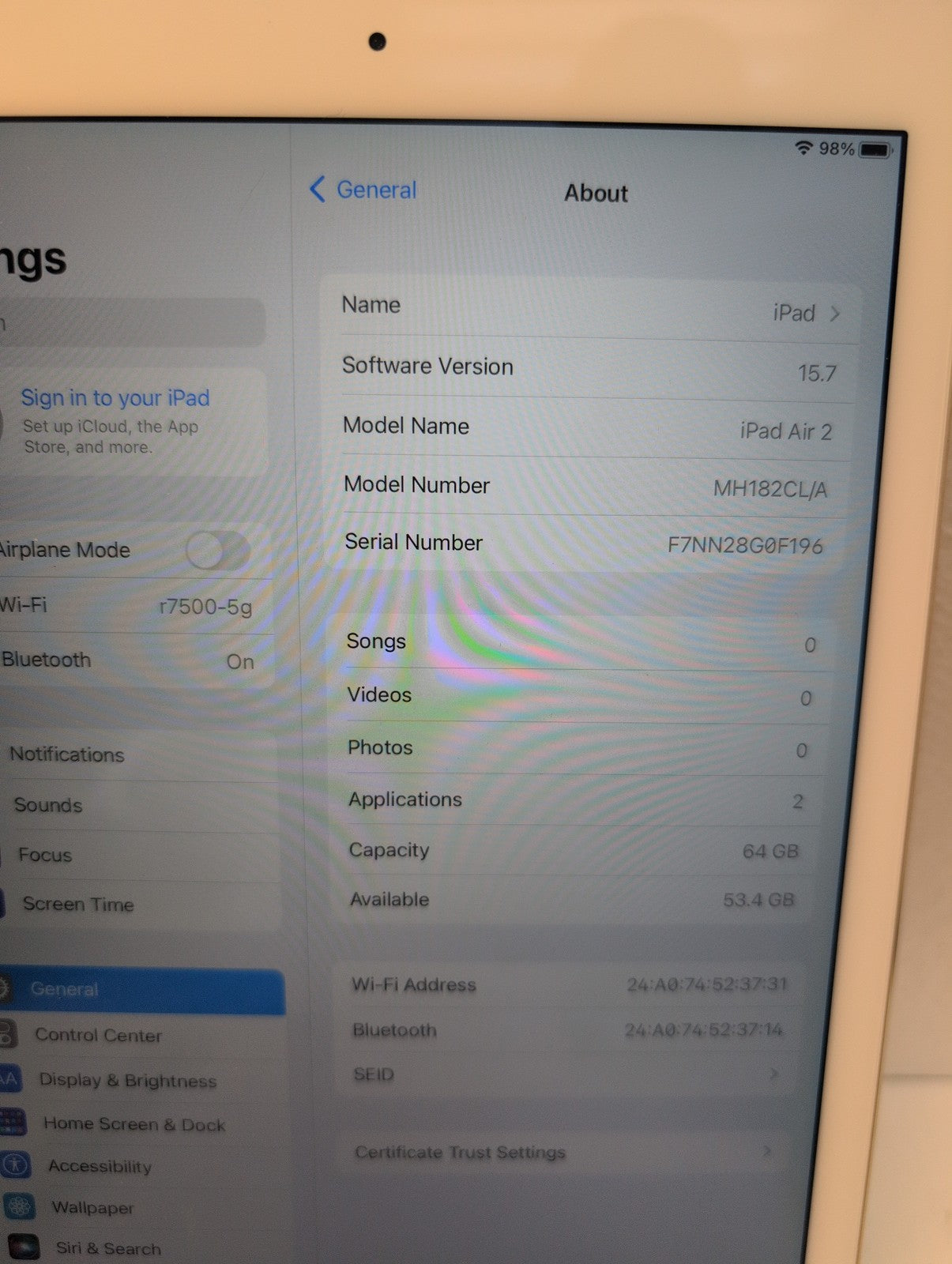 Apple iPad Air 2 A1566 64GB Wi-Fi Gold 9.7-inch Tablet - Used -