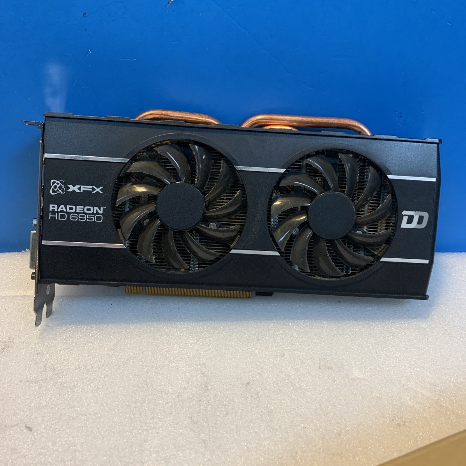 XFX Radeon HD 6950 2G DDR5 Graphics Card Dual Mini DisplayPort /HDMI / Dual DVI