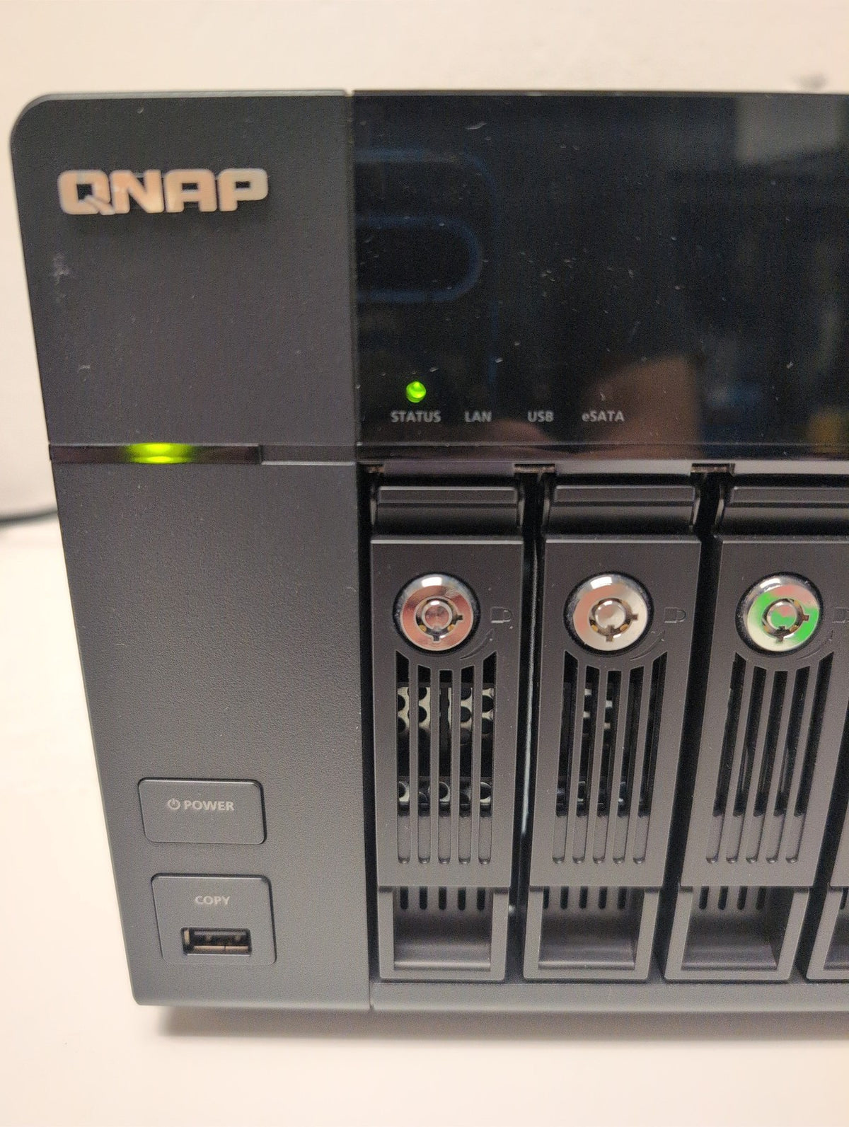 🎸 QNAP TS-859 Pro+ 8-Bay NAS Network Attached Storage With Caddy (No HDD)
