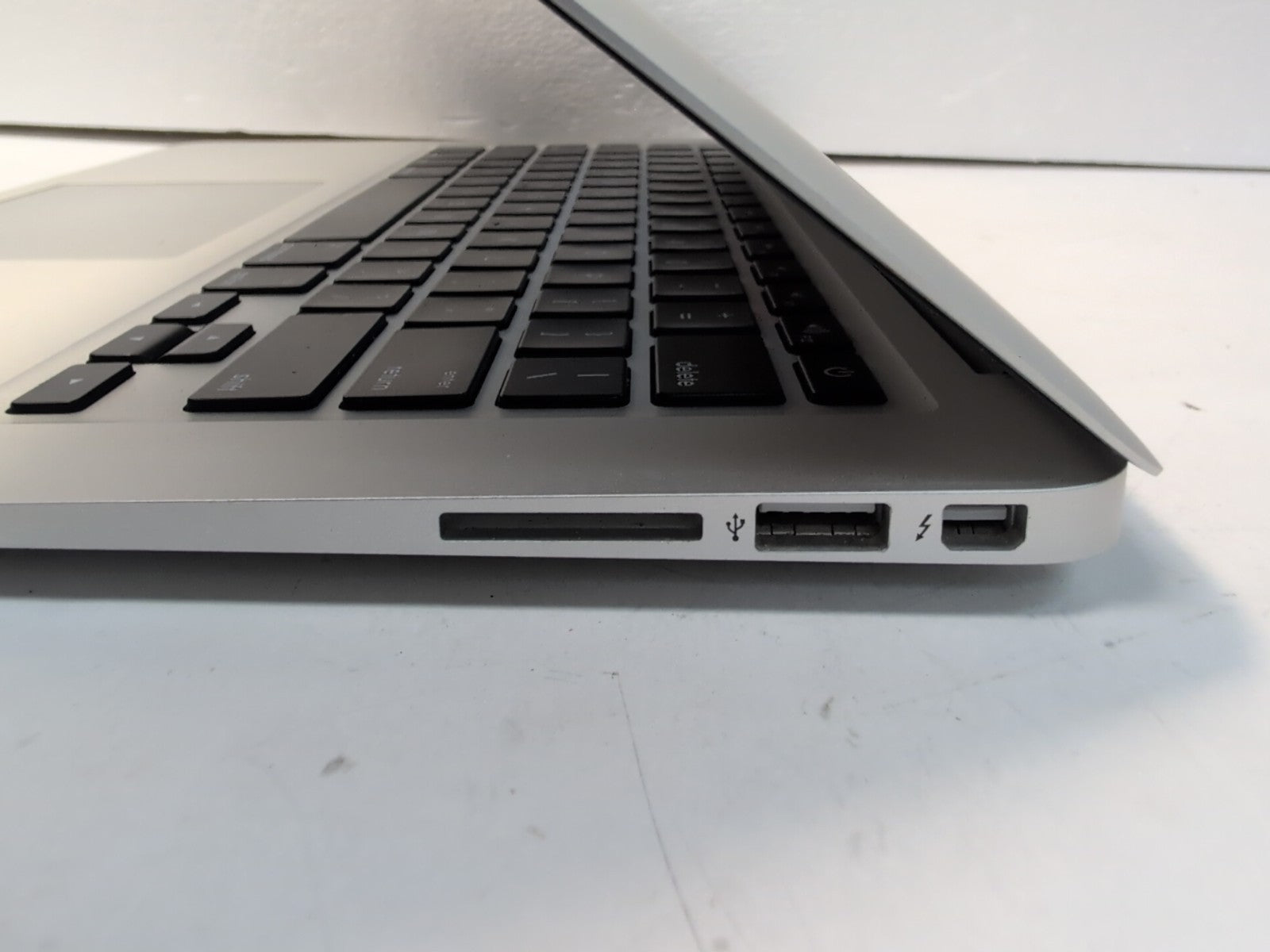 🔥 NICE Apple MacBook Air 2015 A1466 13.3" Intel i5-1.6GHz/8GB/128GB SSD/10. 13-