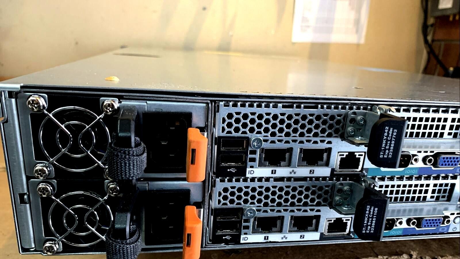 Dell PowerEdge C6220 II 4 Node 24 Port (8x) Xeon E5-2680 v2 / 512GB RAM / 2x PSU