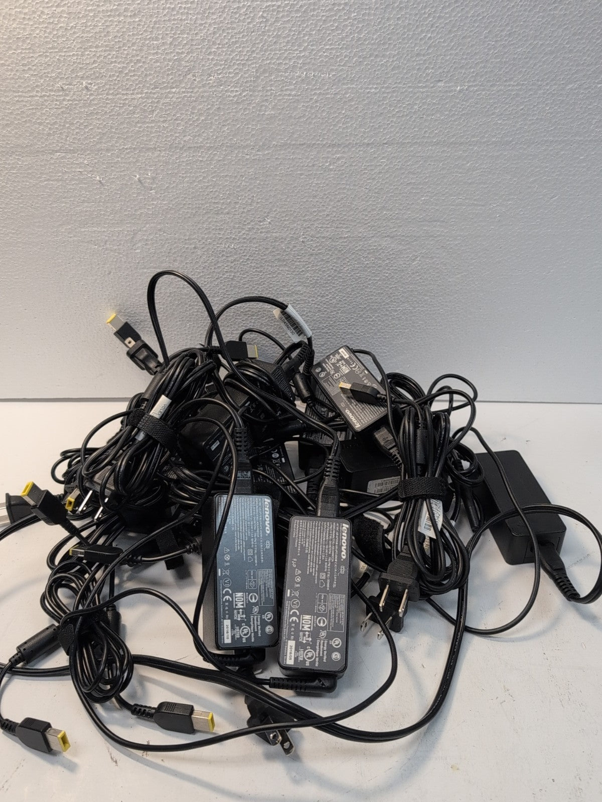 Lot of 10 Genuine Lenovo 45W 20V Square Yellow Tip Charger 00HM616 W/Cord -