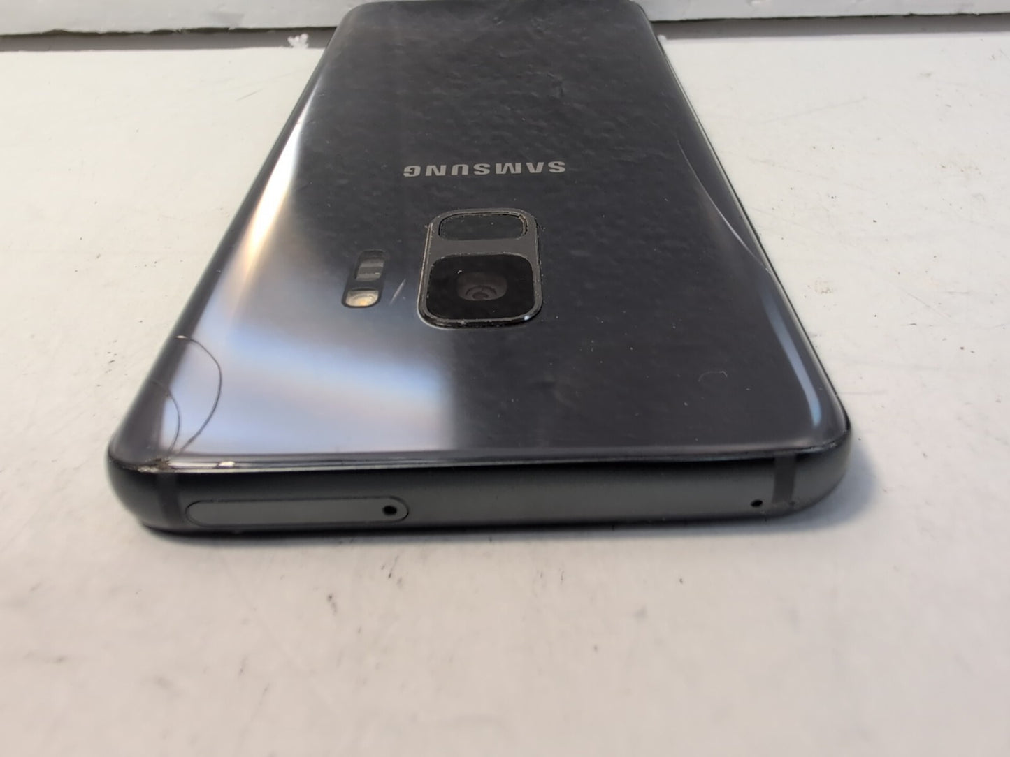 🔥 Samsung Galaxy S9 Android 5.8"  Black  4GB+64GB (Back Cracked) -