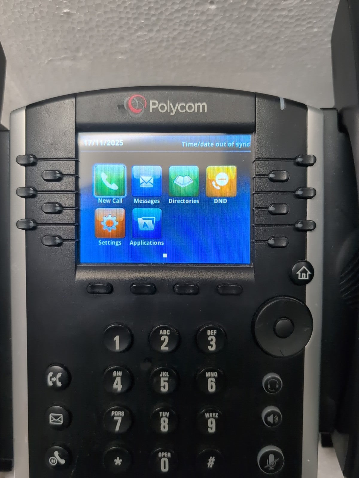 2x Polycom VVX 410 Business Phone 12-Line Gigabit VoIP PoE HD Voice w/ Stand -