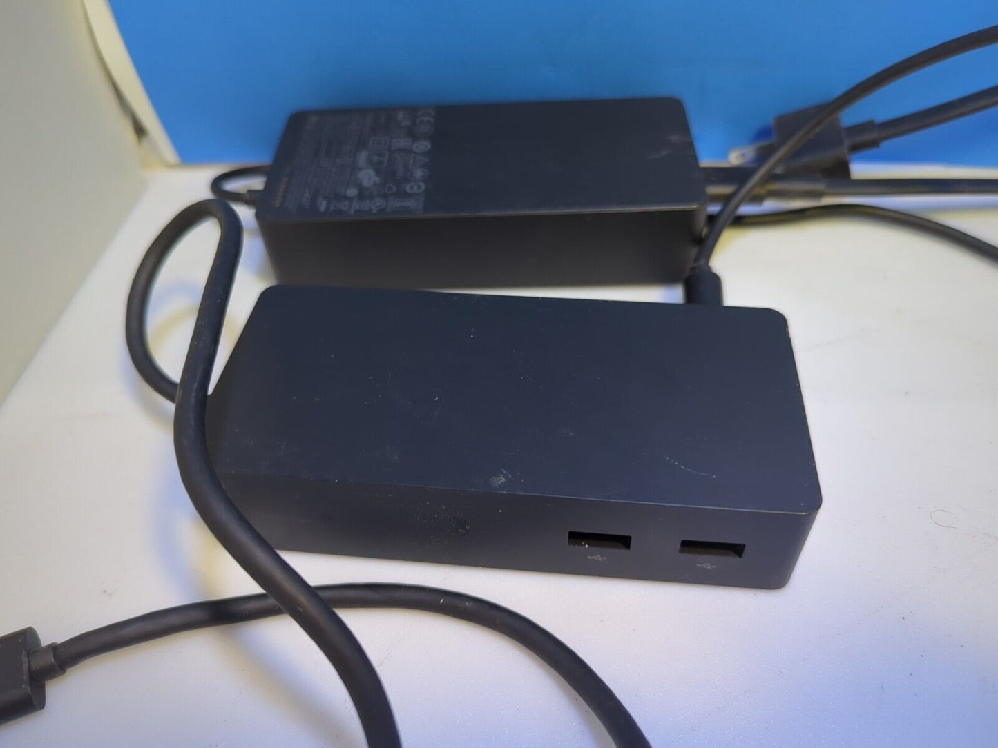 Microsoft 1661 Docking Station + 1749 15V 6A  Adapter *Tested* -