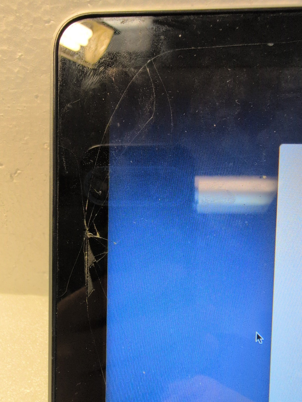 🎸 Apple MacBook Pro 13-inch A1278 2010 Silver  NO HDD Cracked Screen For Parts