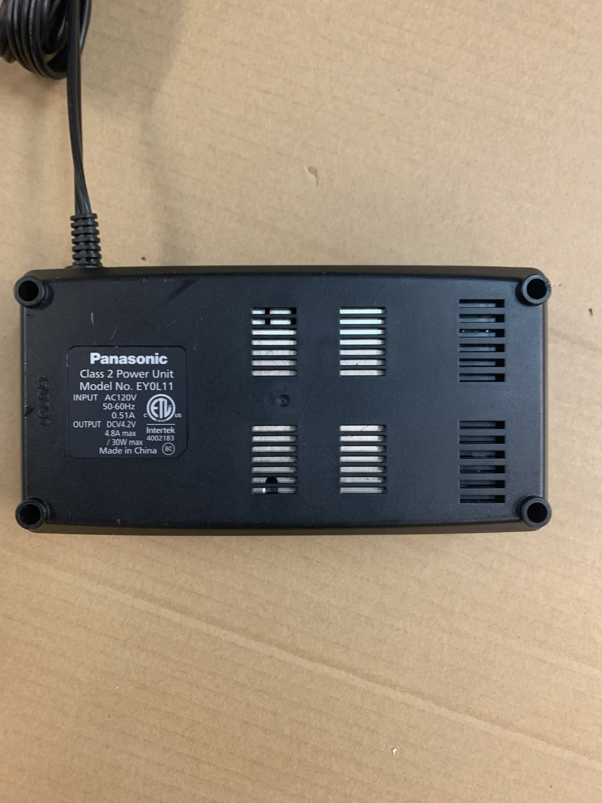Panasonic EY0L11 2-slots Charger for Li-Ion and Ni-MH batteries 2.4 / 3.6V