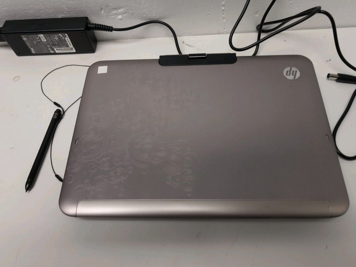 NICE HP TOUCHSMART TM2  12.1" TOUCH Laptop U7300 CPU/3GB RAM/500GB HDD/ WIN XP -