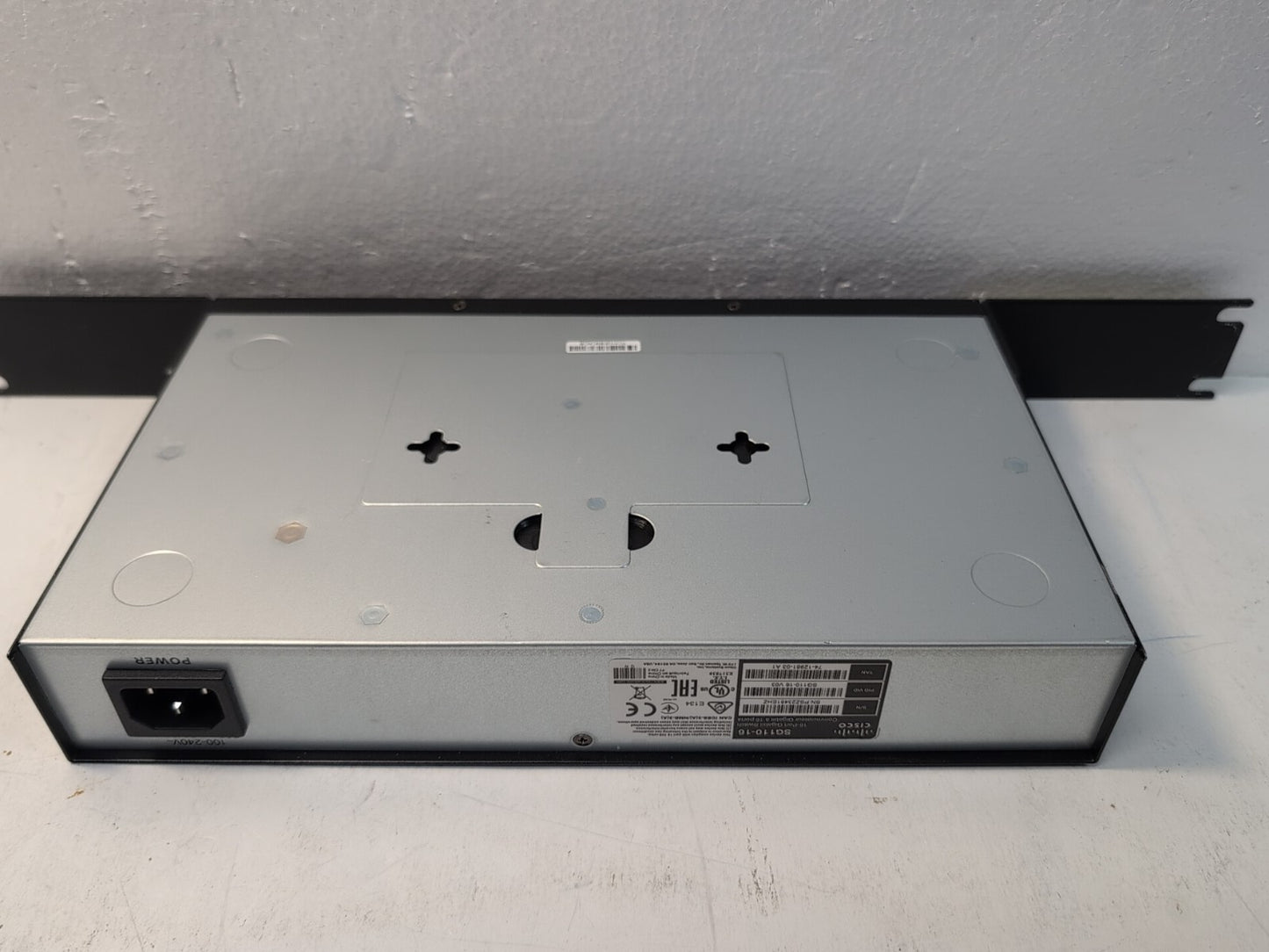 Cisco SG110-16 16-Port Gigabit Network Switch Tested  -