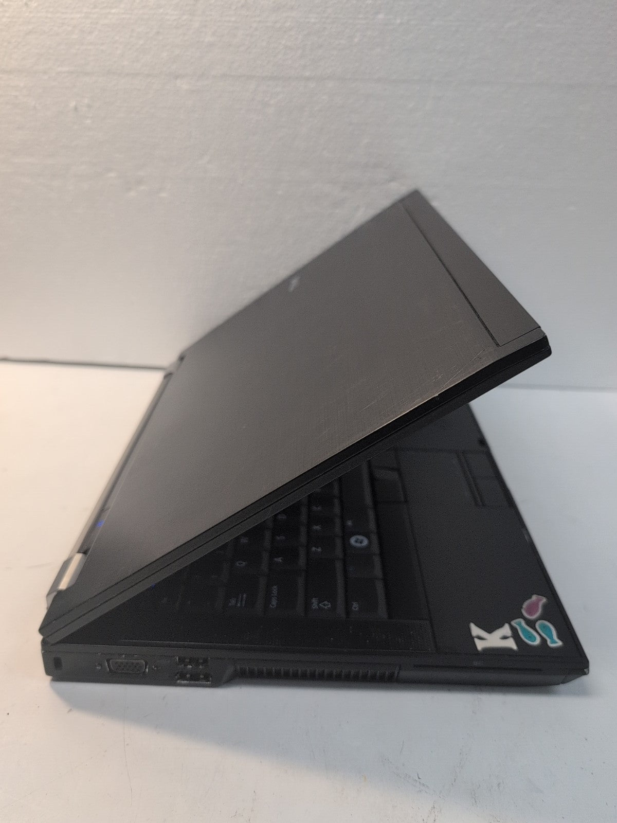  Dell Latitude E6400 14" Laptop C2D P8400/4GB/320GB HDD/WIN XP/Working Battery -