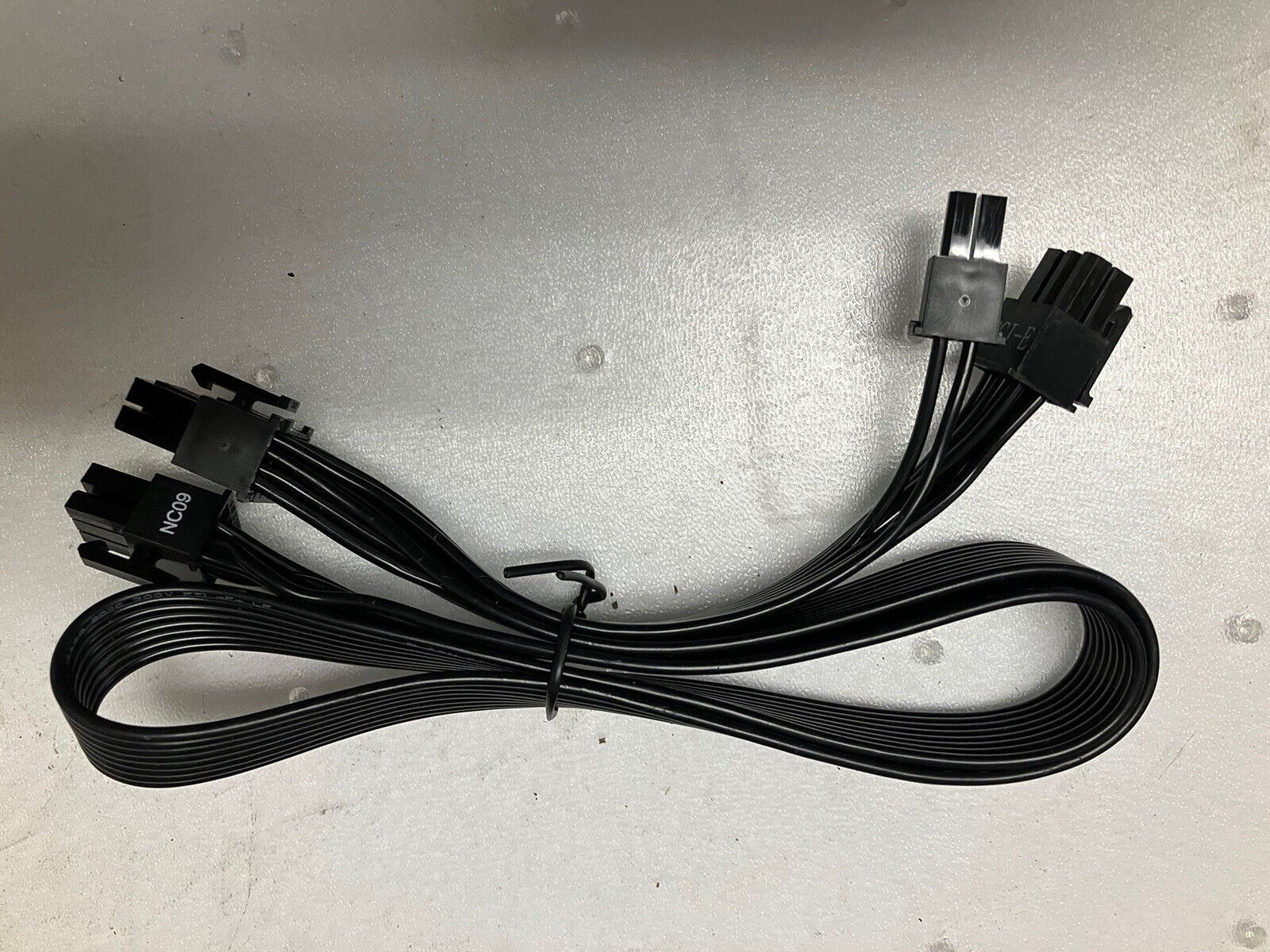 ~1x EVGA SuperNOVA 6 Pin To Dual 8 pin (6+2) (6+2) PCI-e NC09 Power Supply Cable