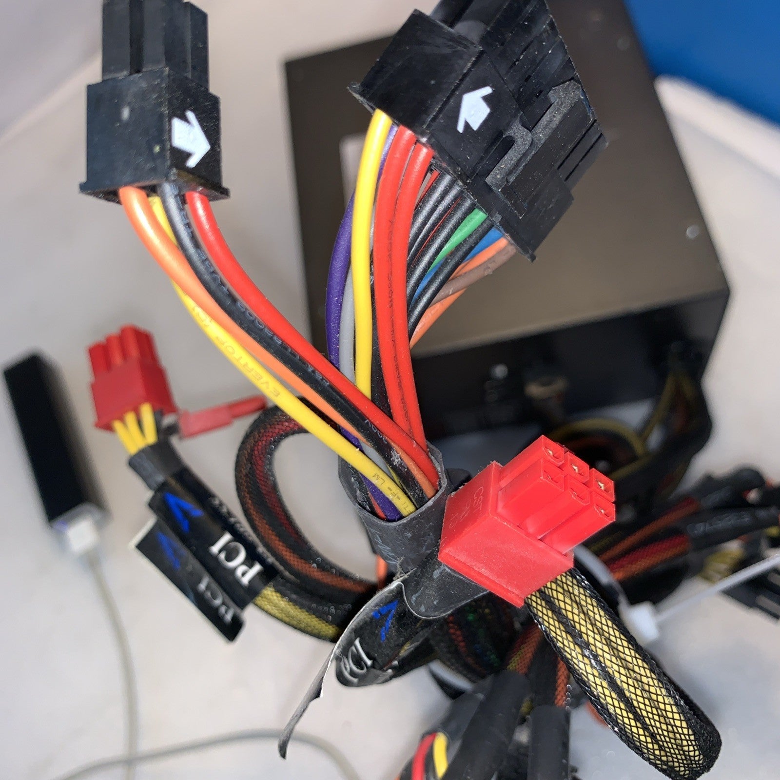 OCZ ModXStream-Pro 700W PSU 80 Plus Semi-Modular OCZ700MXSP power supply