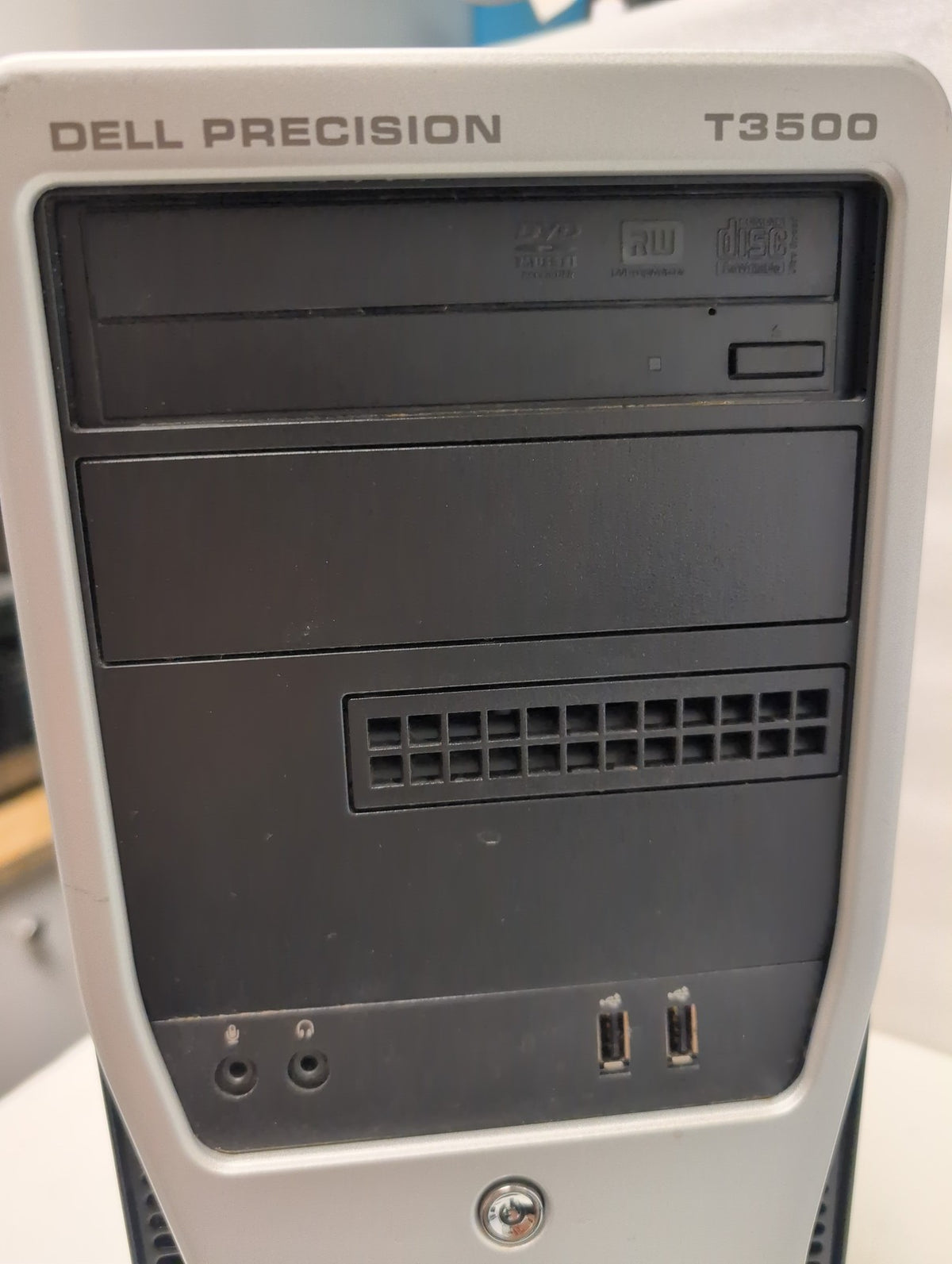 🎸 Dell Precision T3500 Workstation Xeon W3530 2.80GHz 4GB RAM 500GB HDD WinXP