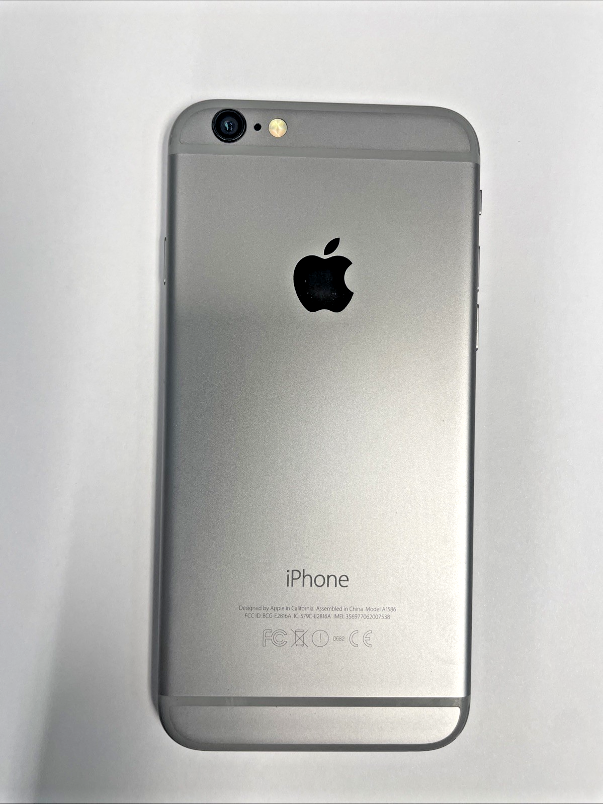 Nice Apple iPhone 6  A1586  -16GB - Silver (Unlocked)    +