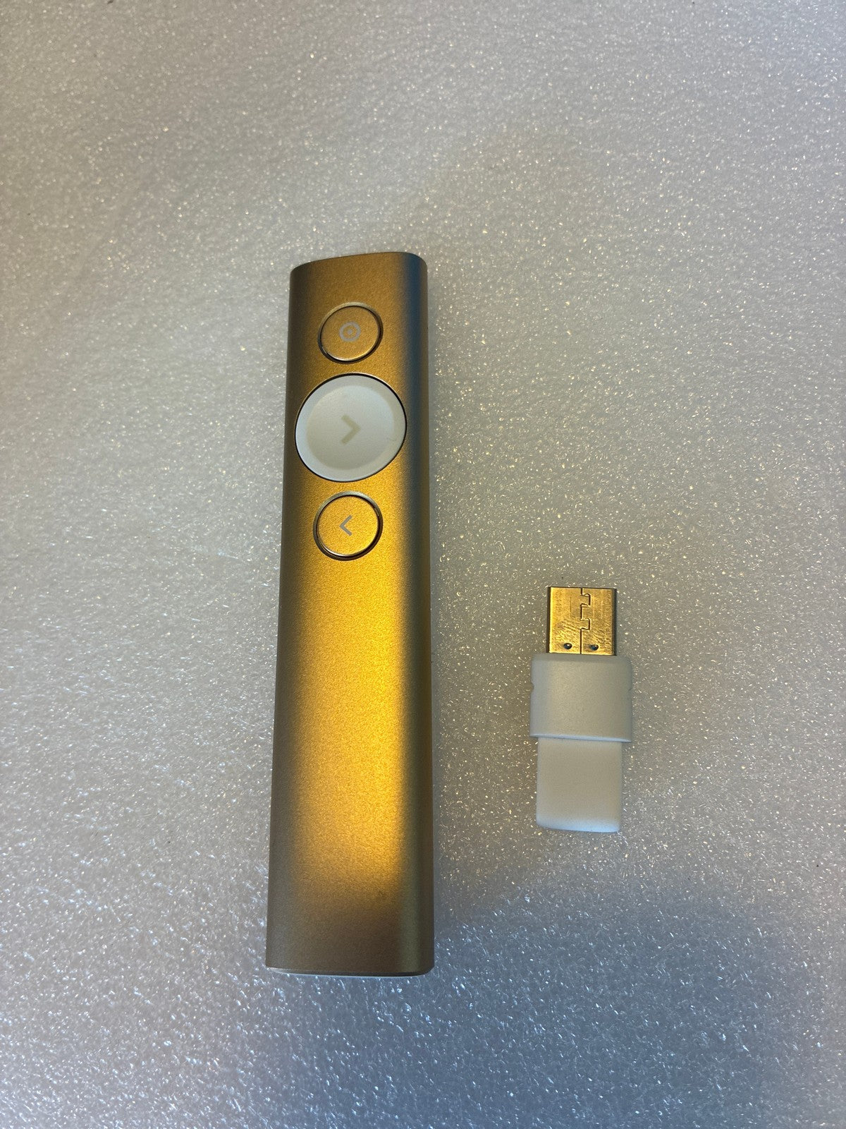 🔥 Logitech Spotlight R-R0011 Wireless Presentation Remote Gold Presenter Clicke