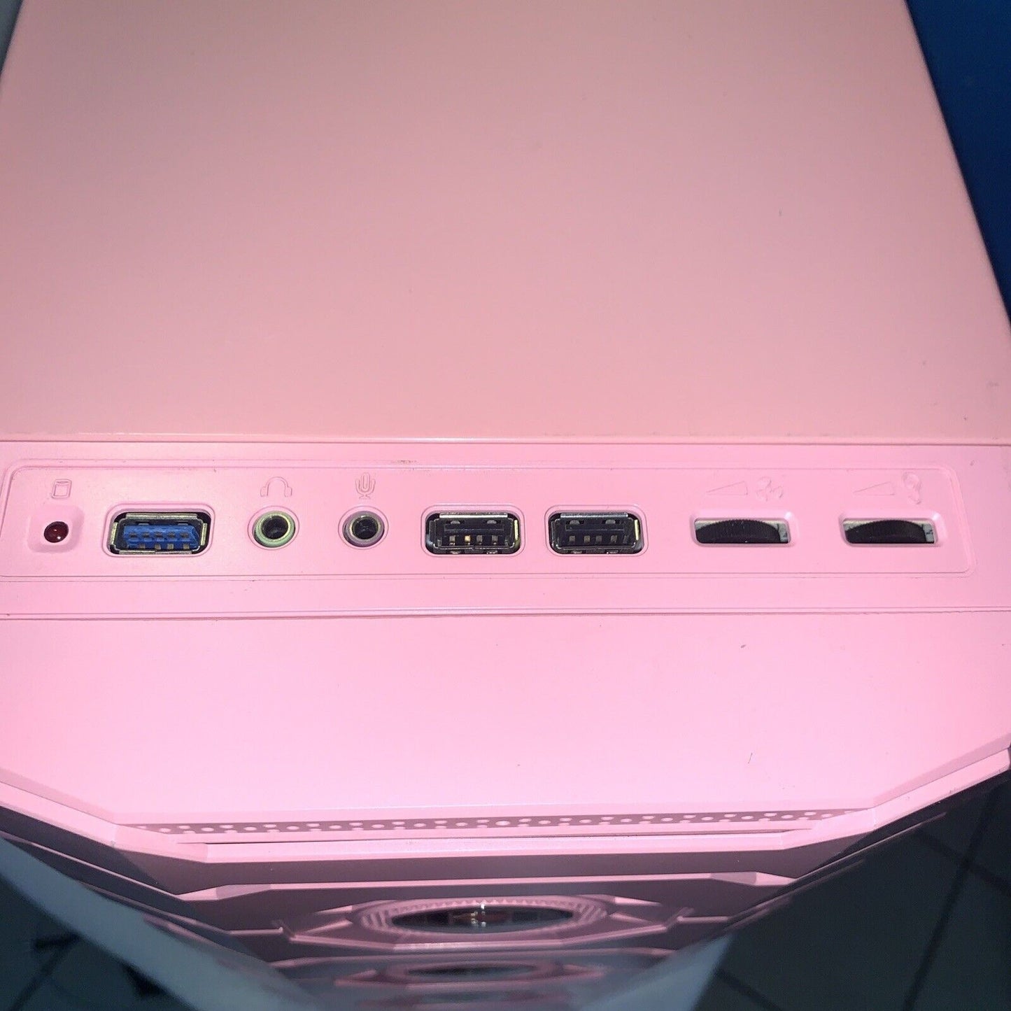Beautiful ~ Desktop PC Case with Blu-ray / Card Reader/ Controller
