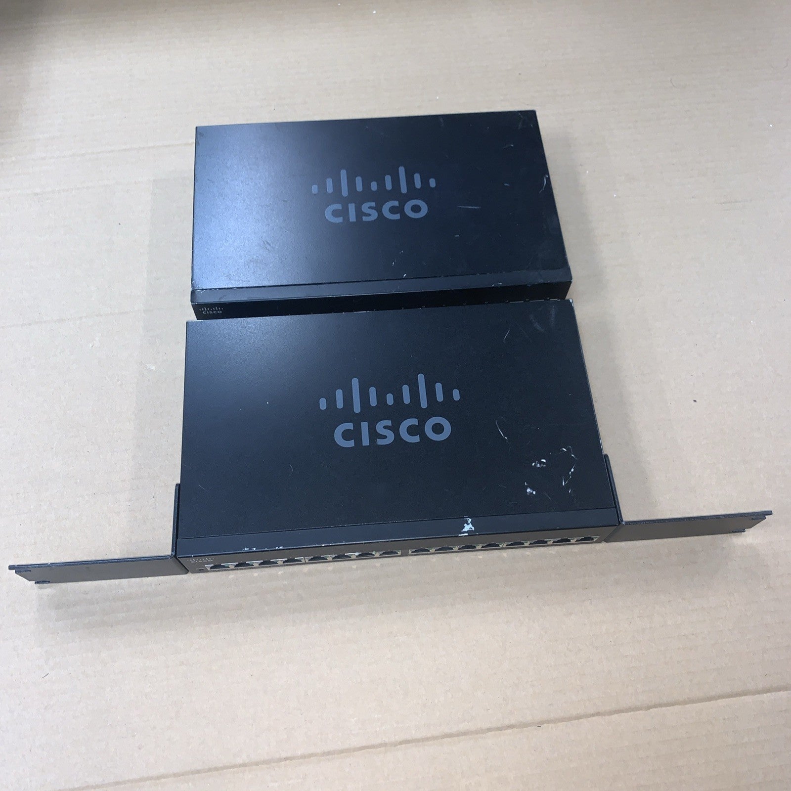 Lot of 2 Cisco SG110-16 16 Gigabit Ethernet GbE Ports network Switch