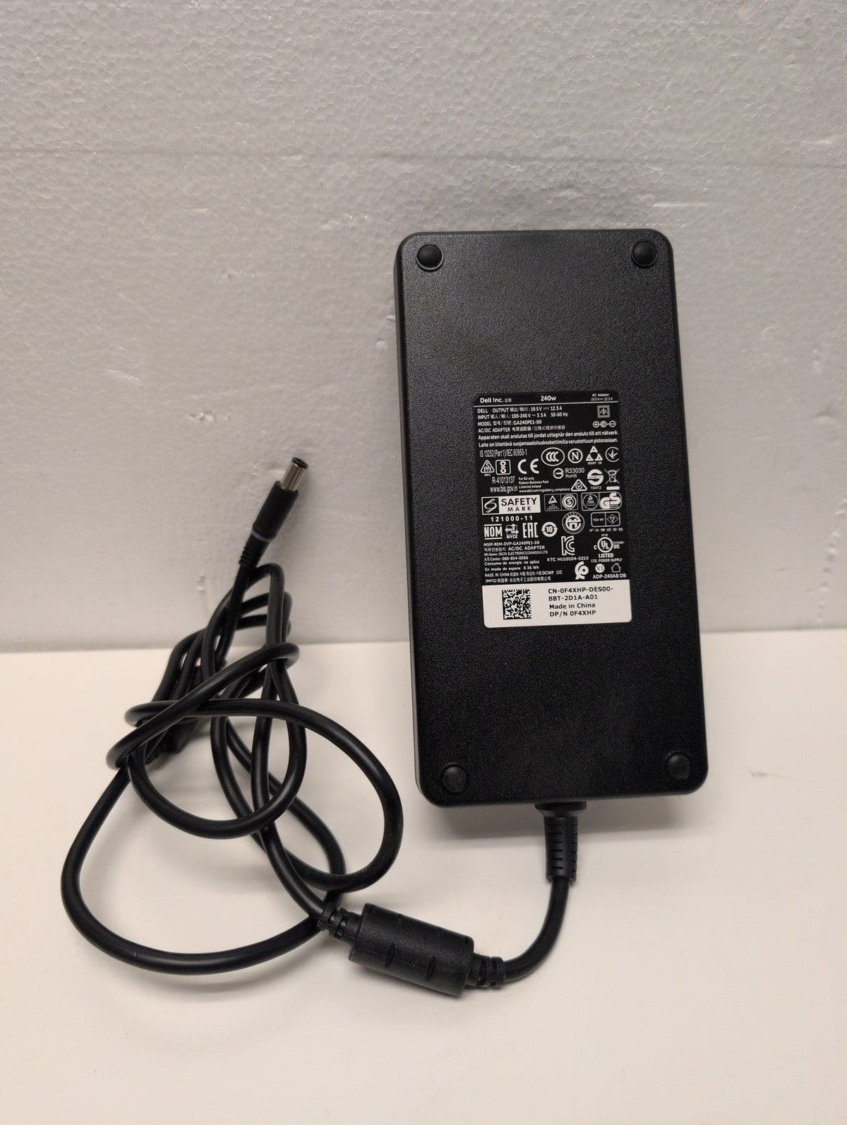 Dell GA240PE1-00 240W AC/DC Power Adapter 19.5V 12.3A 0F4XHP Black -