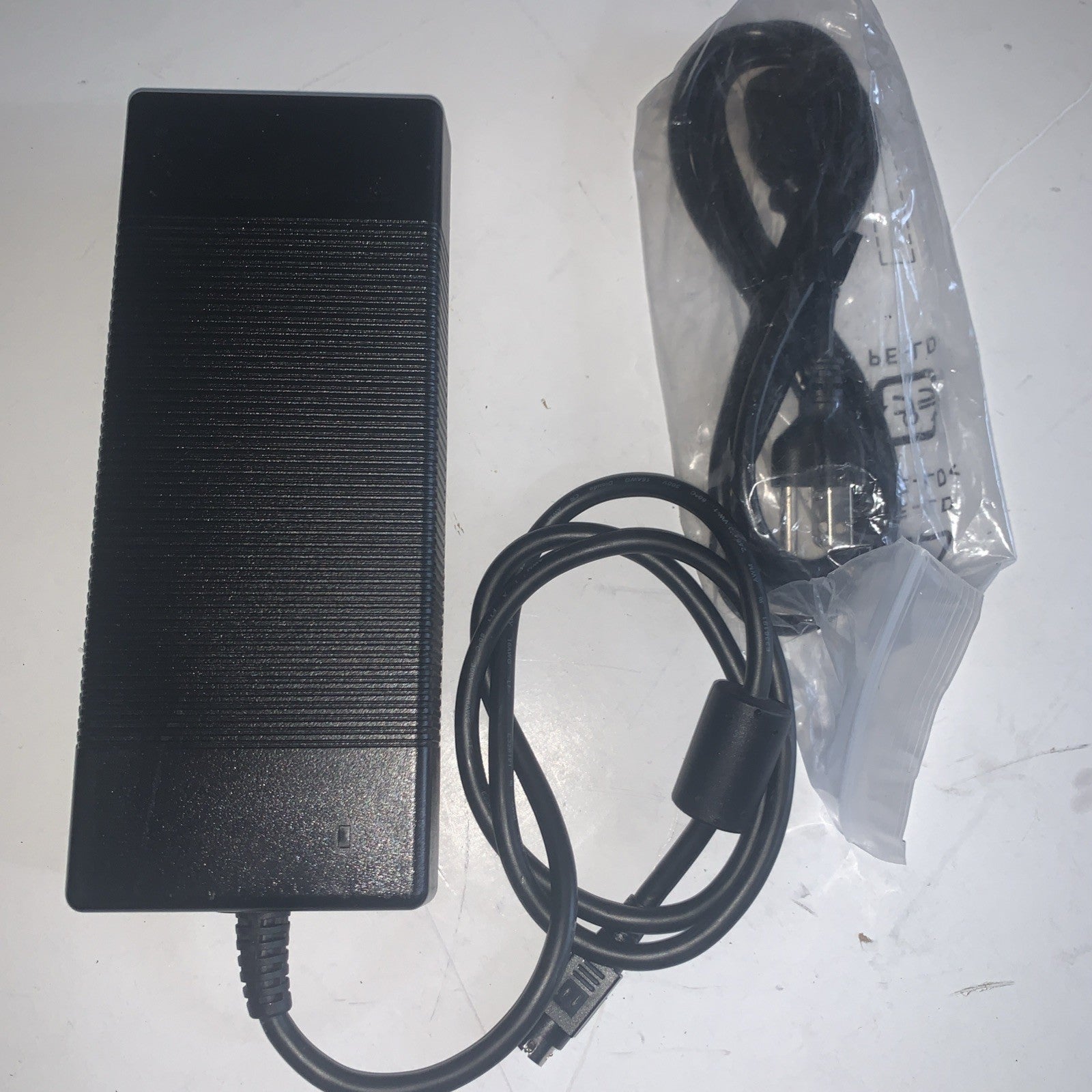 New - MEAN WELL GST220A24-R7B AC/DC SWITCHING ADAPTOR 4-Pin