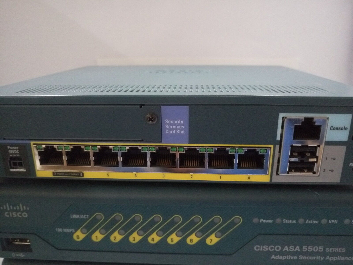 1 x CISCO ASA 5505 SECURTY APPLIANCE ASA5505 w/ 10 User Base License