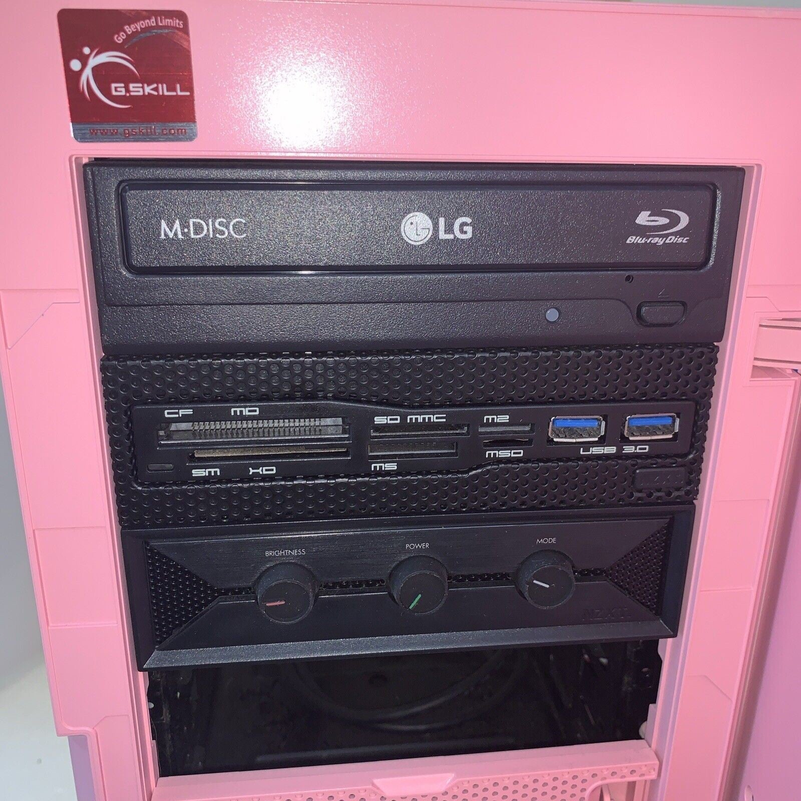Beautiful ~ Desktop PC Case with Blu-ray / Card Reader/ Controller